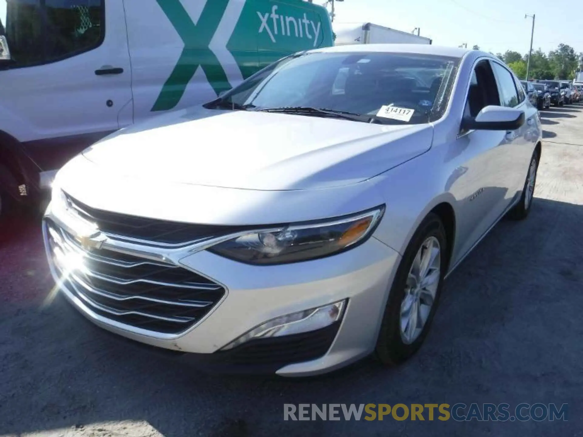 8 Photograph of a damaged car 1G1ZD5ST5KF132180 CHEVROLET MALIBU 2019