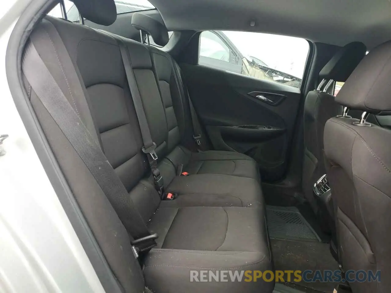 10 Photograph of a damaged car 1G1ZD5ST5KF134754 CHEVROLET MALIBU 2019