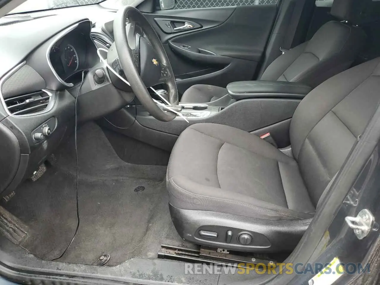 7 Photograph of a damaged car 1G1ZD5ST5KF135080 CHEVROLET MALIBU 2019