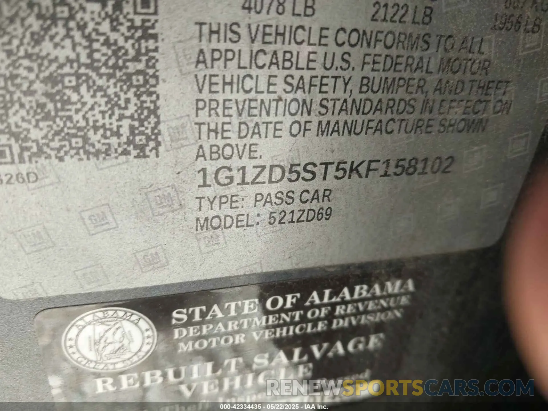 9 Photograph of a damaged car 1G1ZD5ST5KF158102 CHEVROLET MALIBU 2019