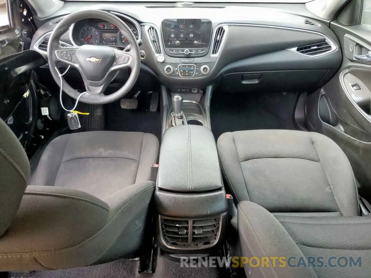 8 Photograph of a damaged car 1G1ZD5ST5KF166359 CHEVROLET MALIBU 2019
