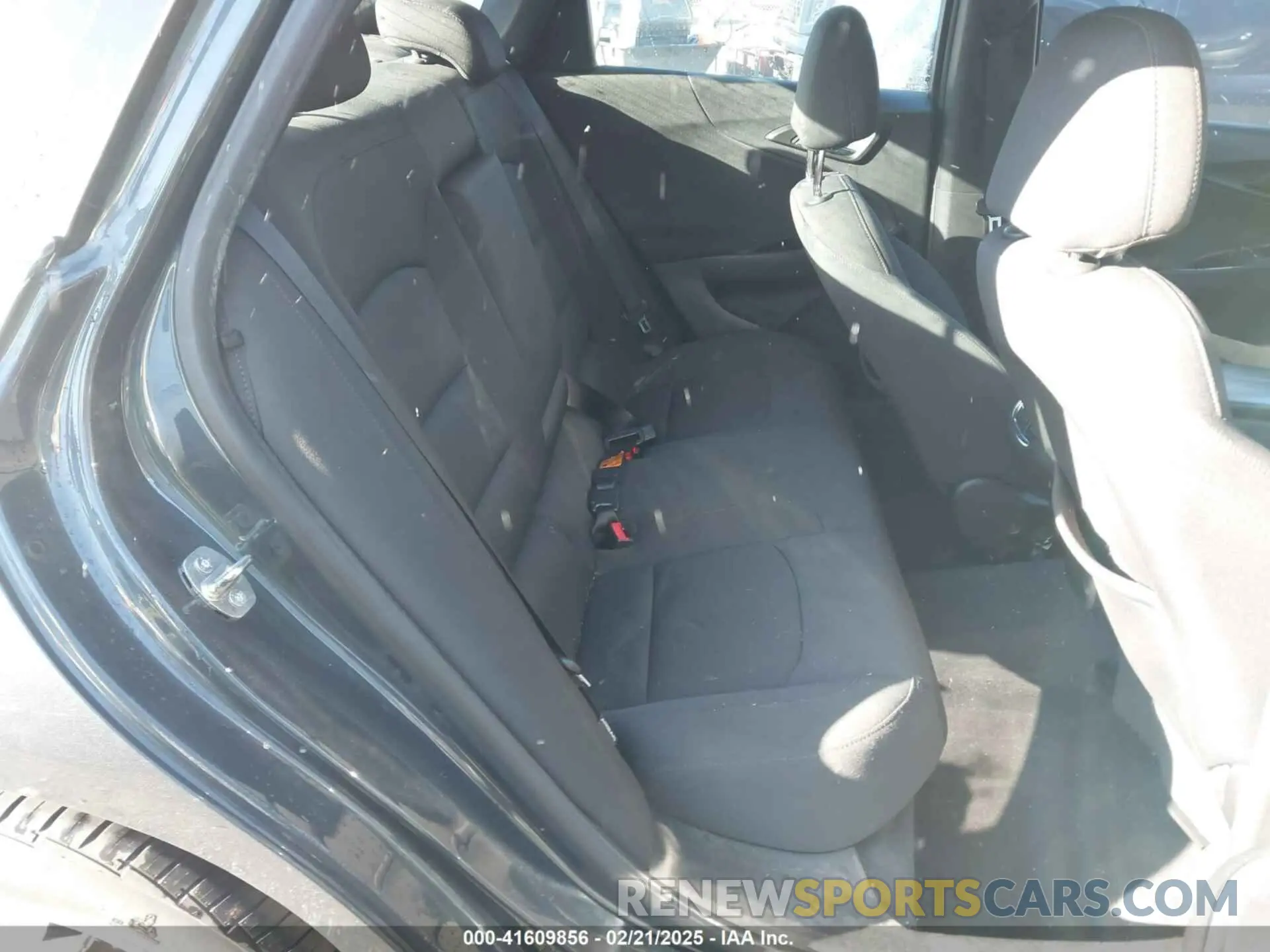 8 Photograph of a damaged car 1G1ZD5ST6KF107787 CHEVROLET MALIBU 2019