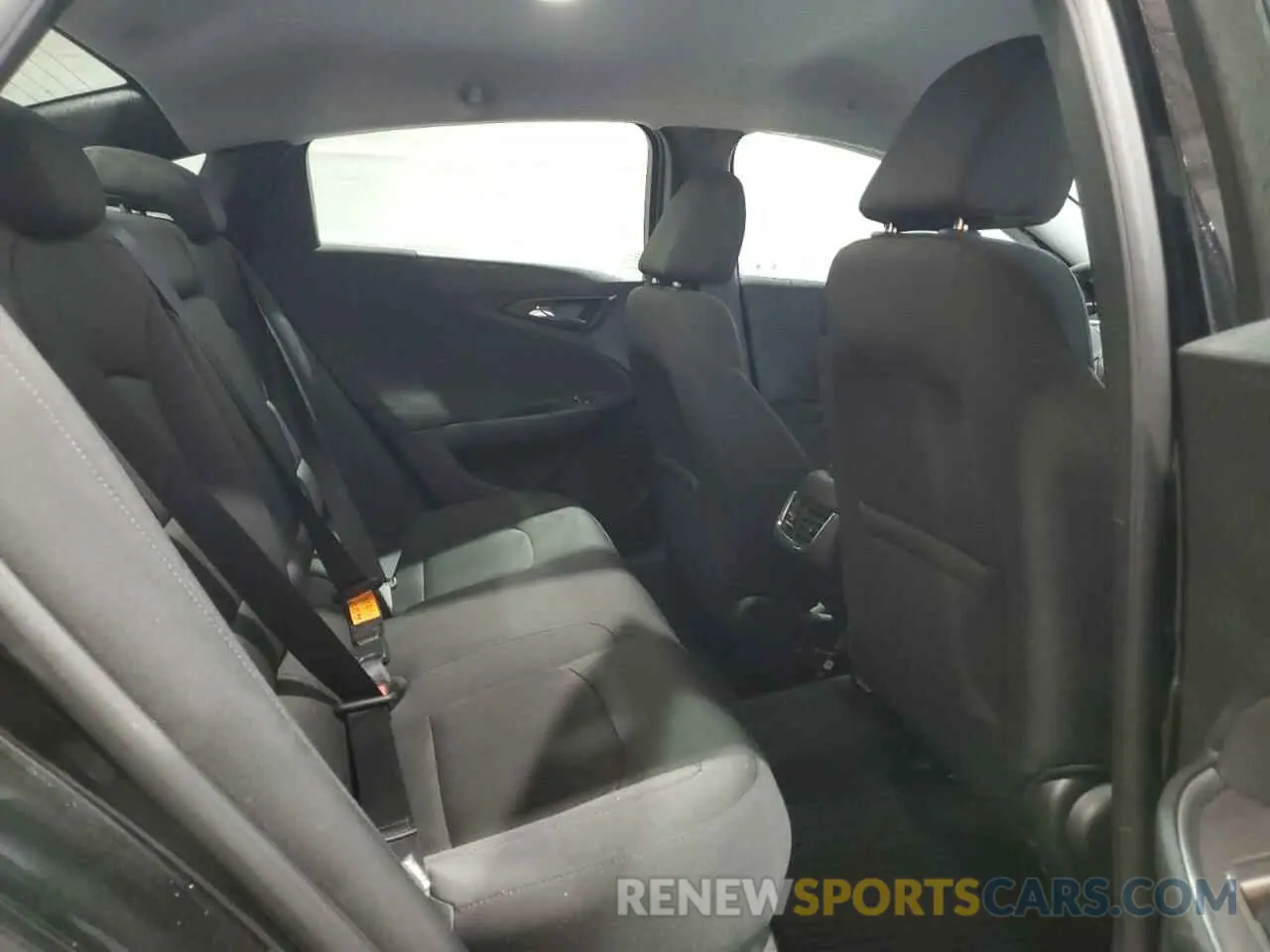 10 Photograph of a damaged car 1G1ZD5ST6KF115968 CHEVROLET MALIBU 2019