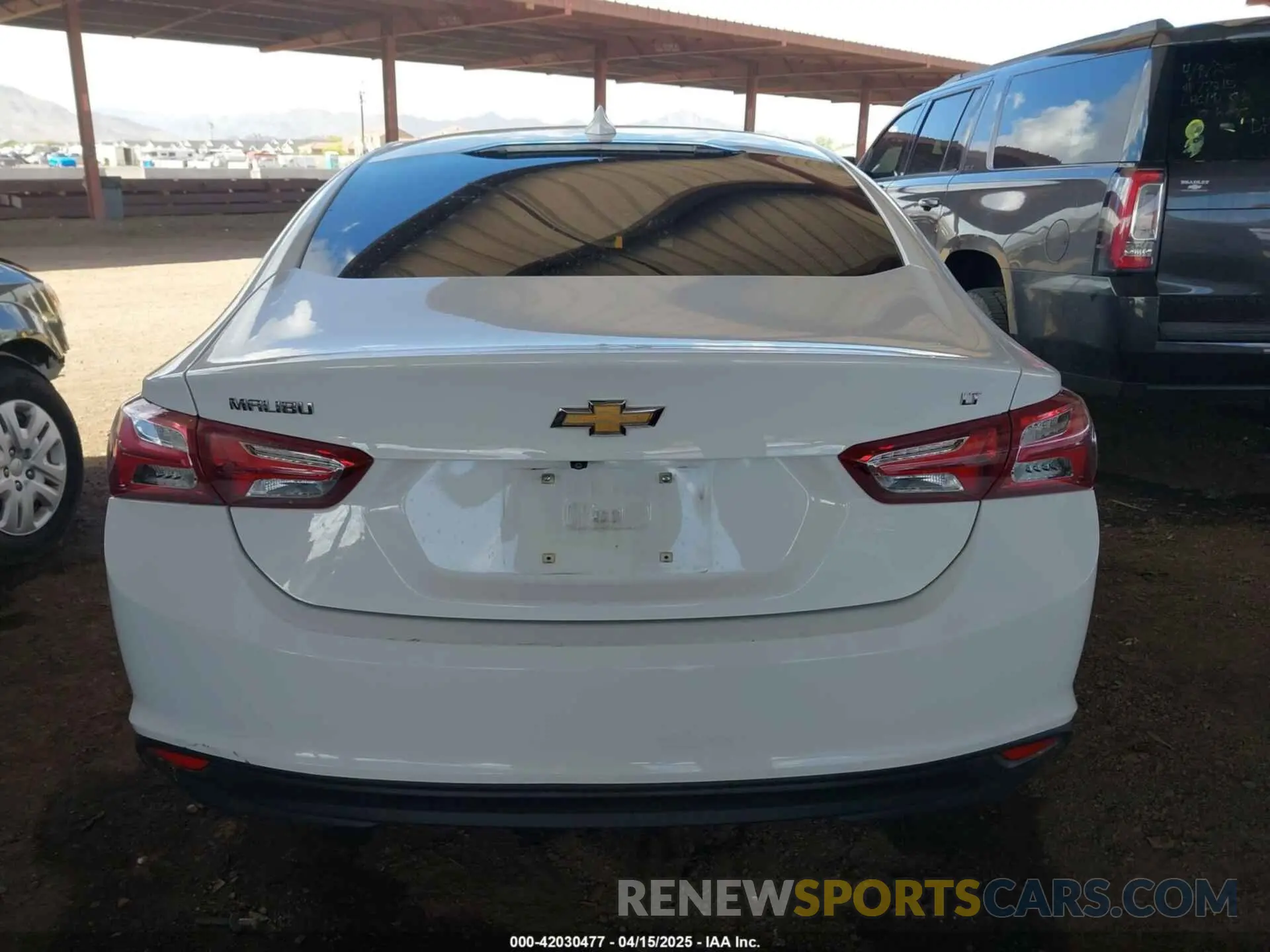 17 Photograph of a damaged car 1G1ZD5ST6KF136593 CHEVROLET MALIBU 2019