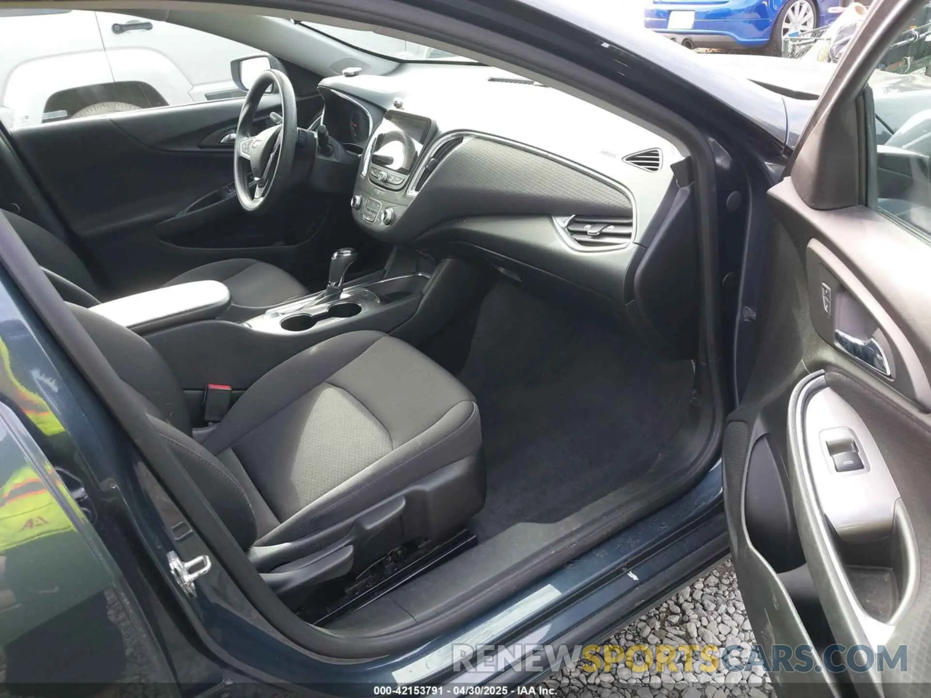 5 Photograph of a damaged car 1G1ZD5ST6KF142877 CHEVROLET MALIBU 2019