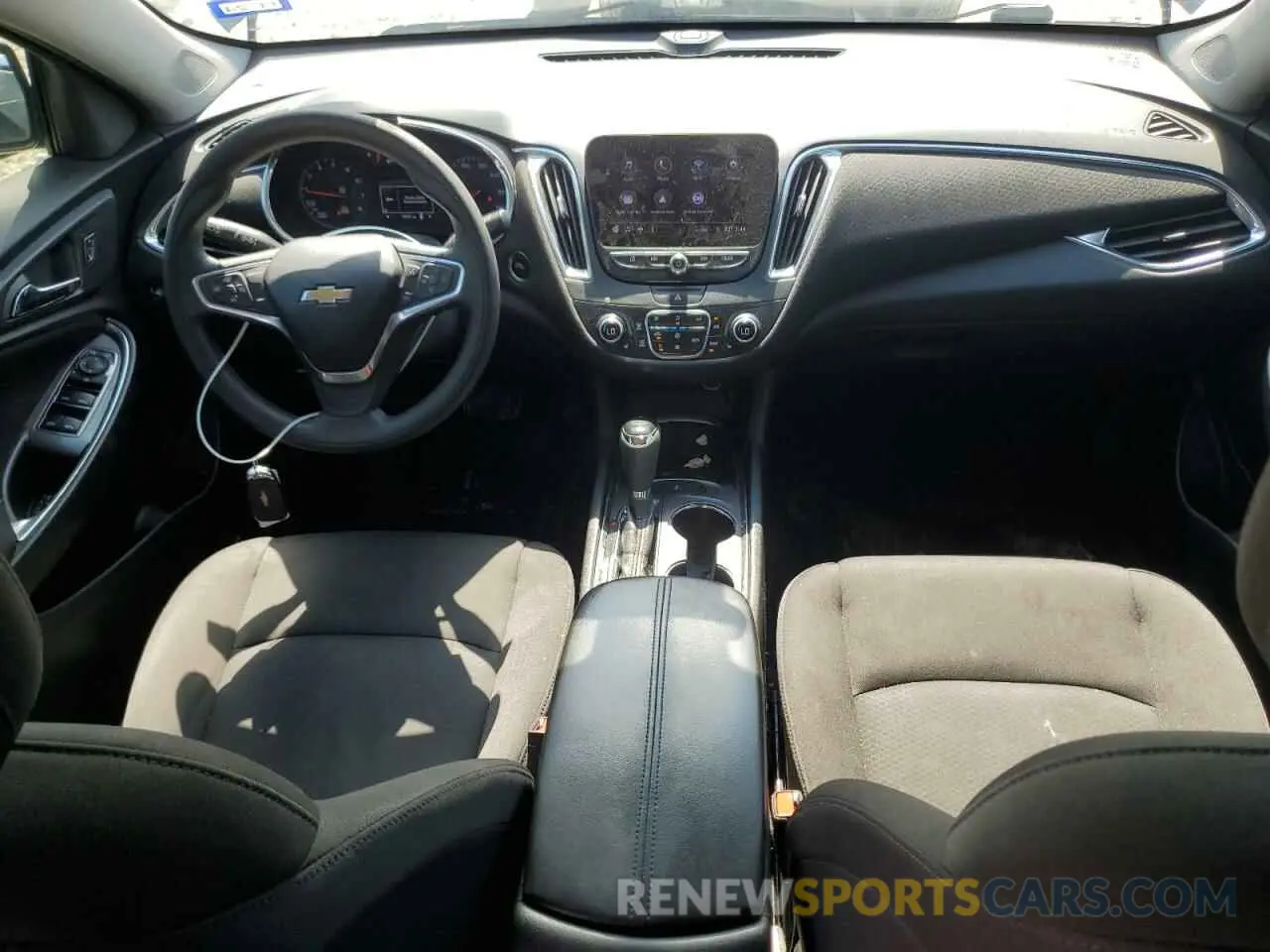 8 Photograph of a damaged car 1G1ZD5ST6KF198348 CHEVROLET MALIBU 2019