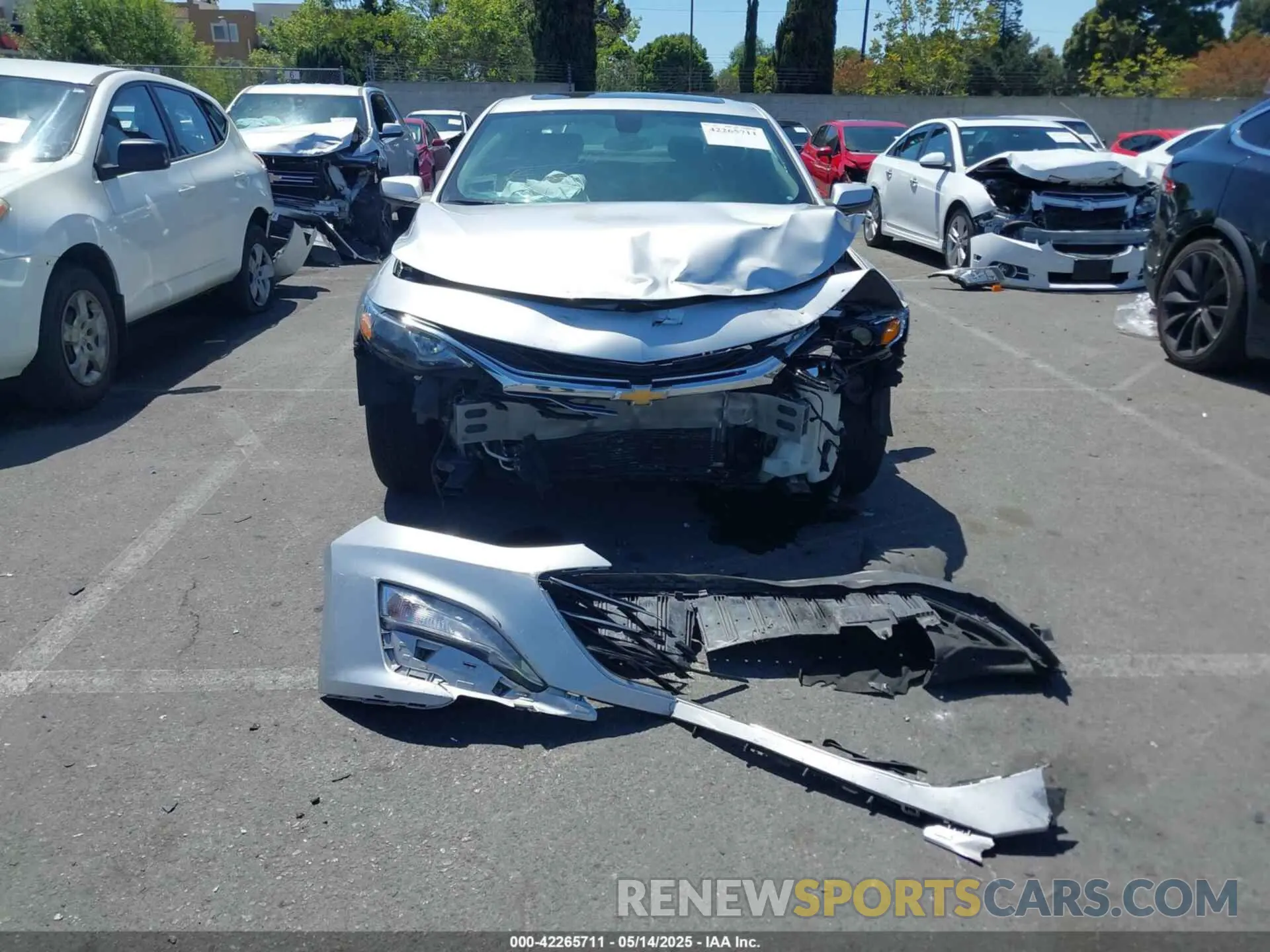 13 Photograph of a damaged car 1G1ZD5ST7KF112013 CHEVROLET MALIBU 2019