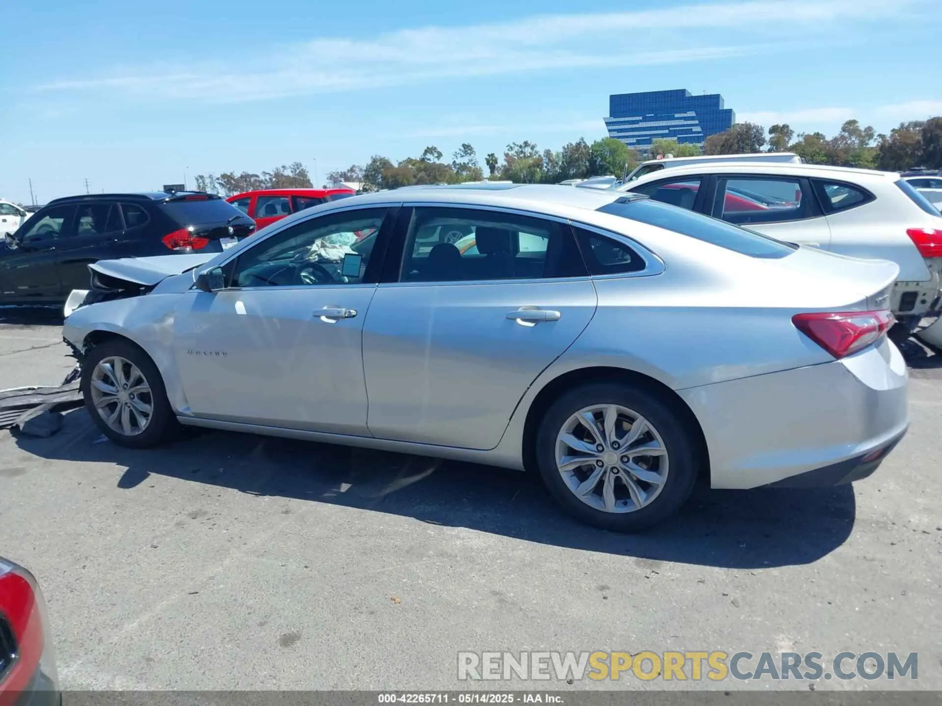 15 Photograph of a damaged car 1G1ZD5ST7KF112013 CHEVROLET MALIBU 2019