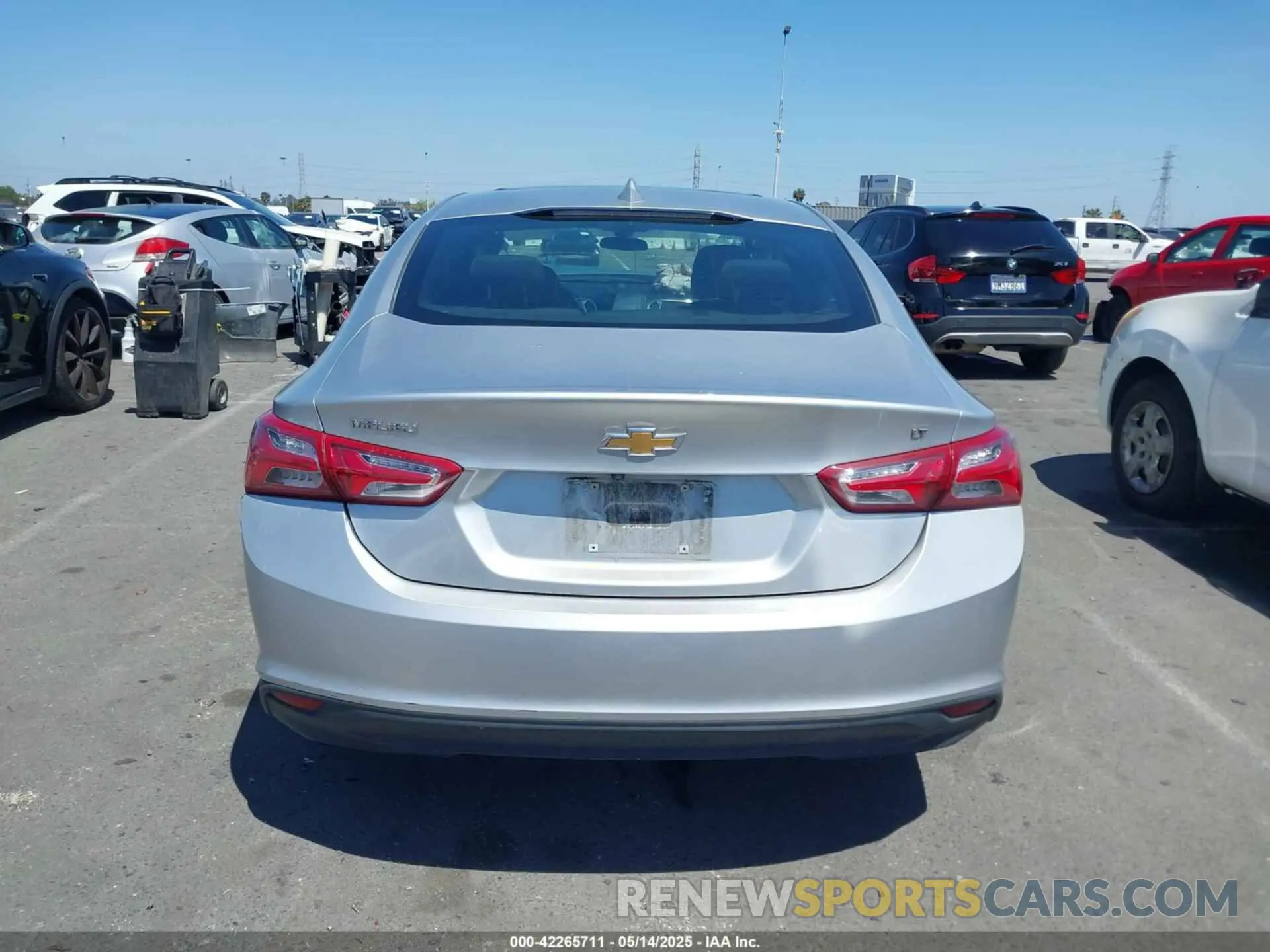 17 Photograph of a damaged car 1G1ZD5ST7KF112013 CHEVROLET MALIBU 2019