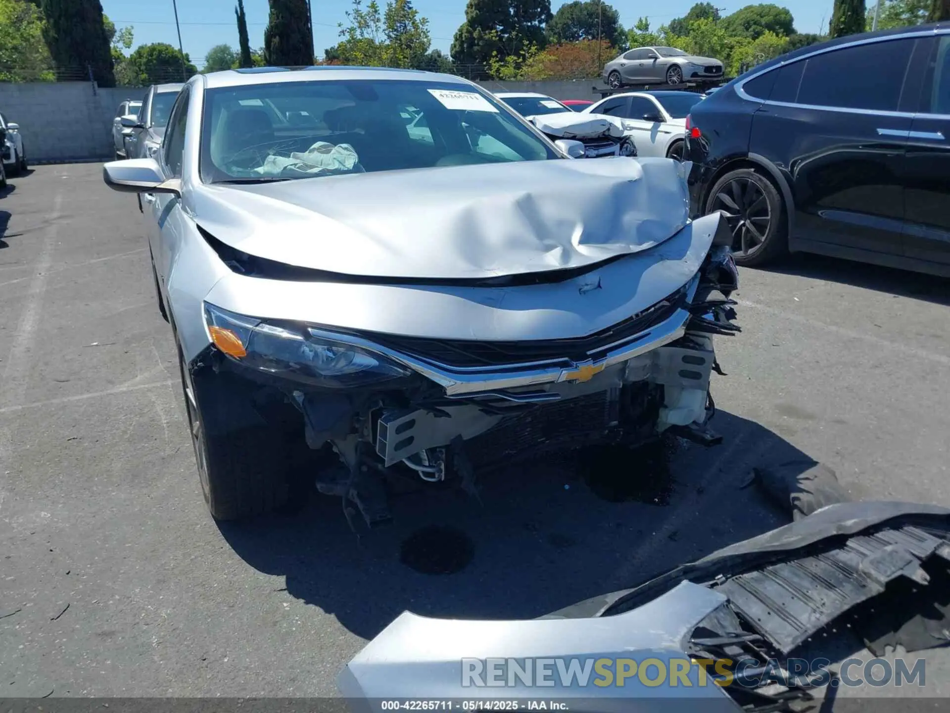 18 Photograph of a damaged car 1G1ZD5ST7KF112013 CHEVROLET MALIBU 2019