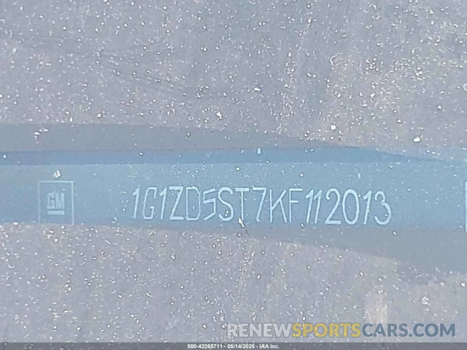 9 Photograph of a damaged car 1G1ZD5ST7KF112013 CHEVROLET MALIBU 2019