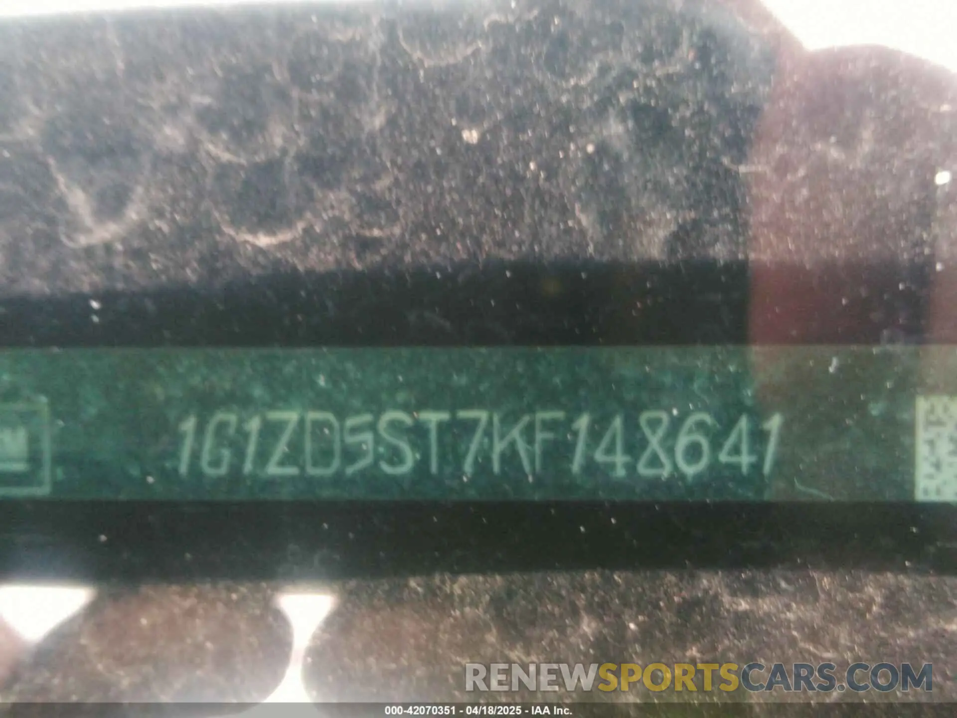 9 Photograph of a damaged car 1G1ZD5ST7KF148641 CHEVROLET MALIBU 2019