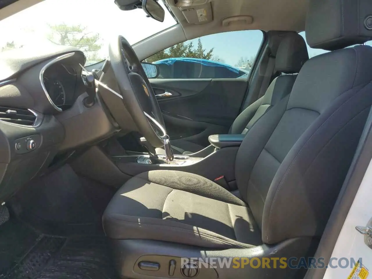 7 Photograph of a damaged car 1G1ZD5ST7KF160644 CHEVROLET MALIBU 2019