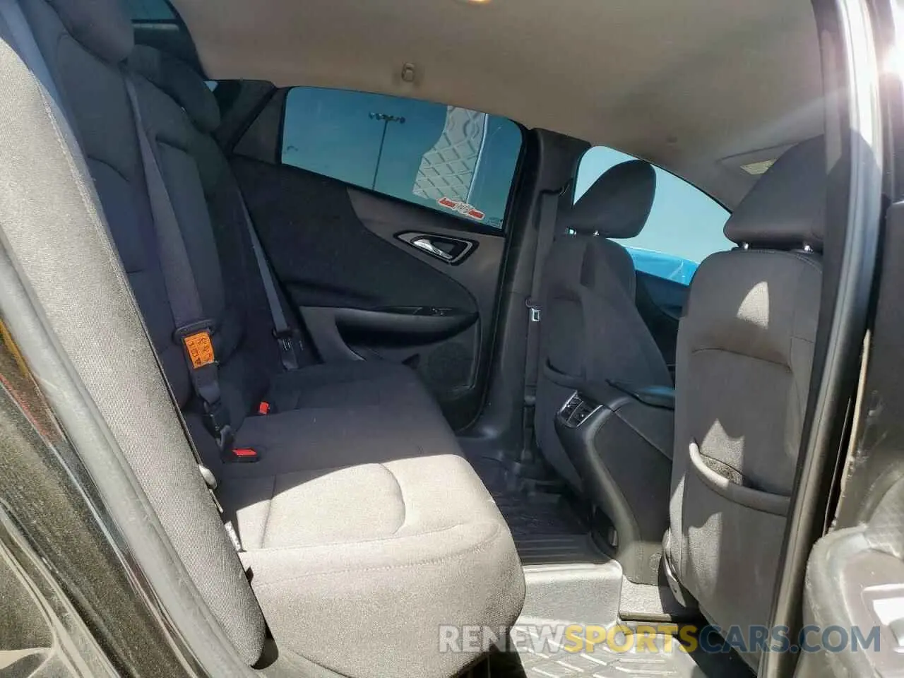 10 Photograph of a damaged car 1G1ZD5ST7KF171076 CHEVROLET MALIBU 2019