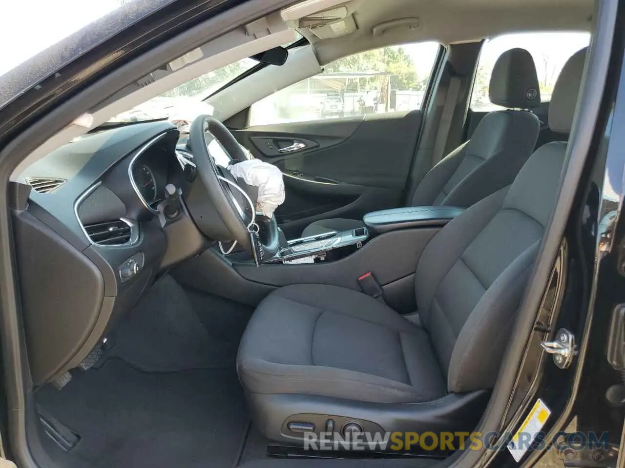 7 Photograph of a damaged car 1G1ZD5ST7KF173149 CHEVROLET MALIBU 2019