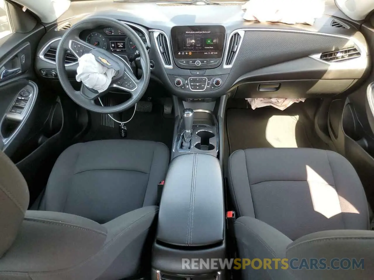 8 Photograph of a damaged car 1G1ZD5ST7KF173149 CHEVROLET MALIBU 2019