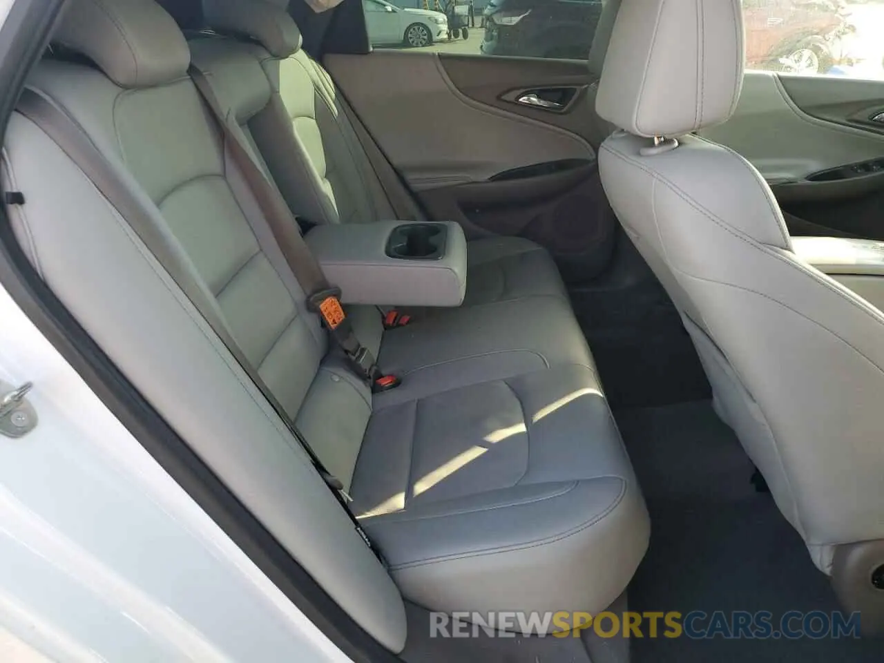 10 Photograph of a damaged car 1G1ZD5ST7KF184765 CHEVROLET MALIBU 2019