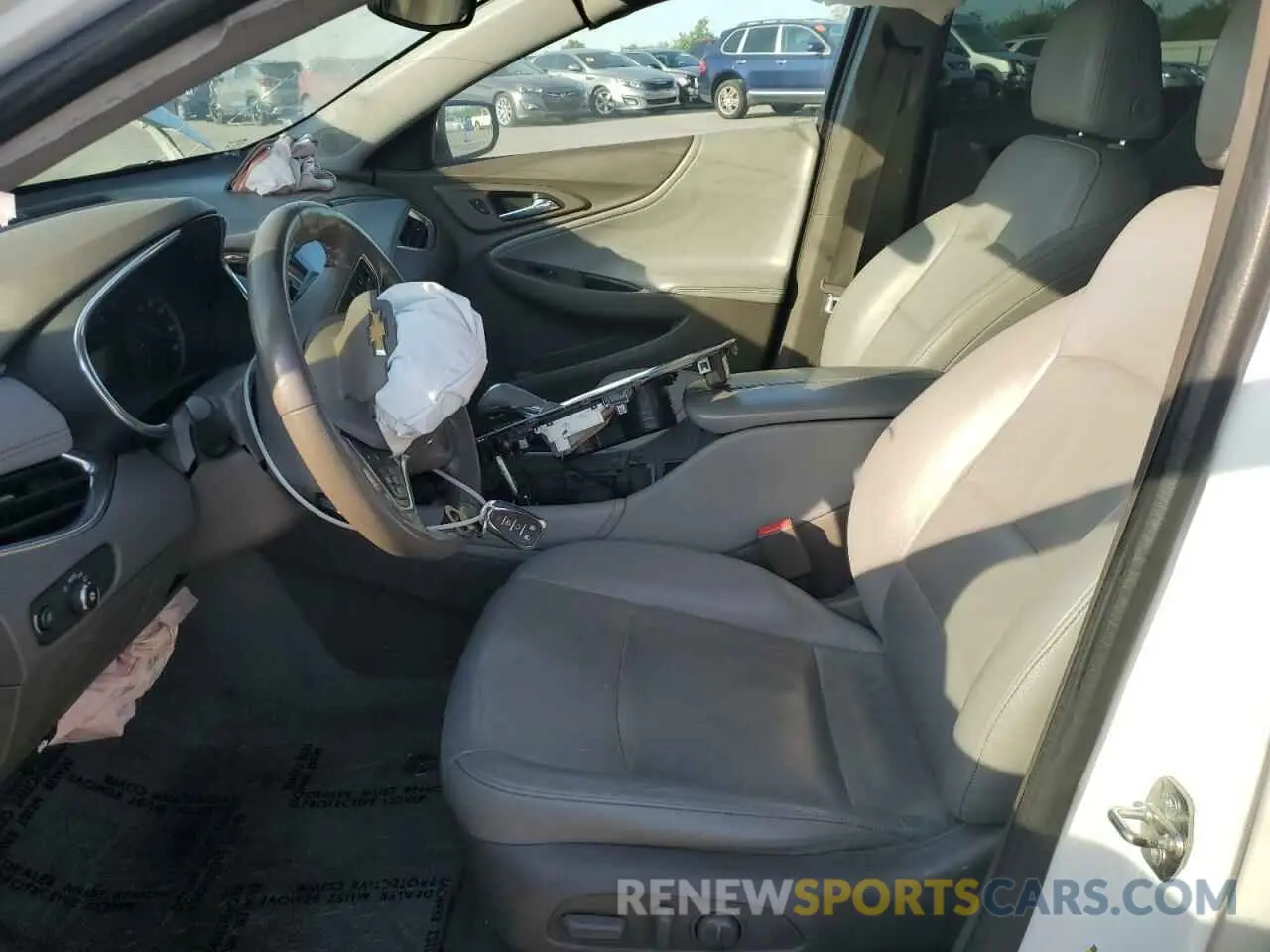 7 Photograph of a damaged car 1G1ZD5ST7KF184765 CHEVROLET MALIBU 2019