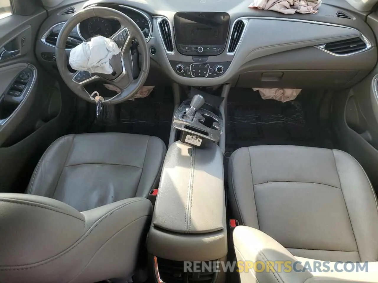8 Photograph of a damaged car 1G1ZD5ST7KF184765 CHEVROLET MALIBU 2019