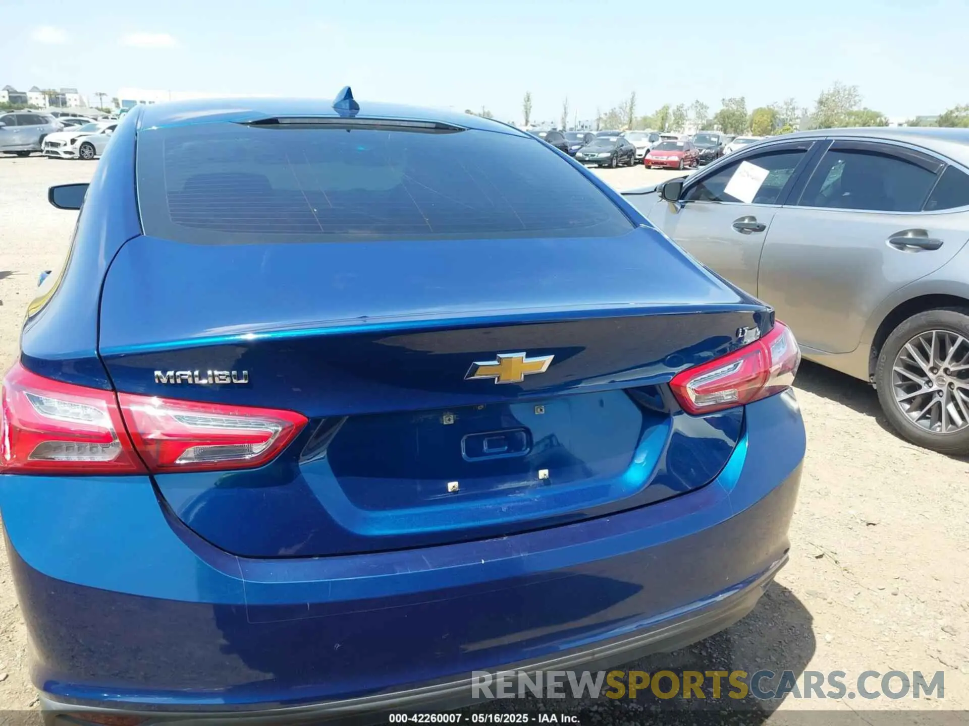 17 Photograph of a damaged car 1G1ZD5ST7KF187052 CHEVROLET MALIBU 2019