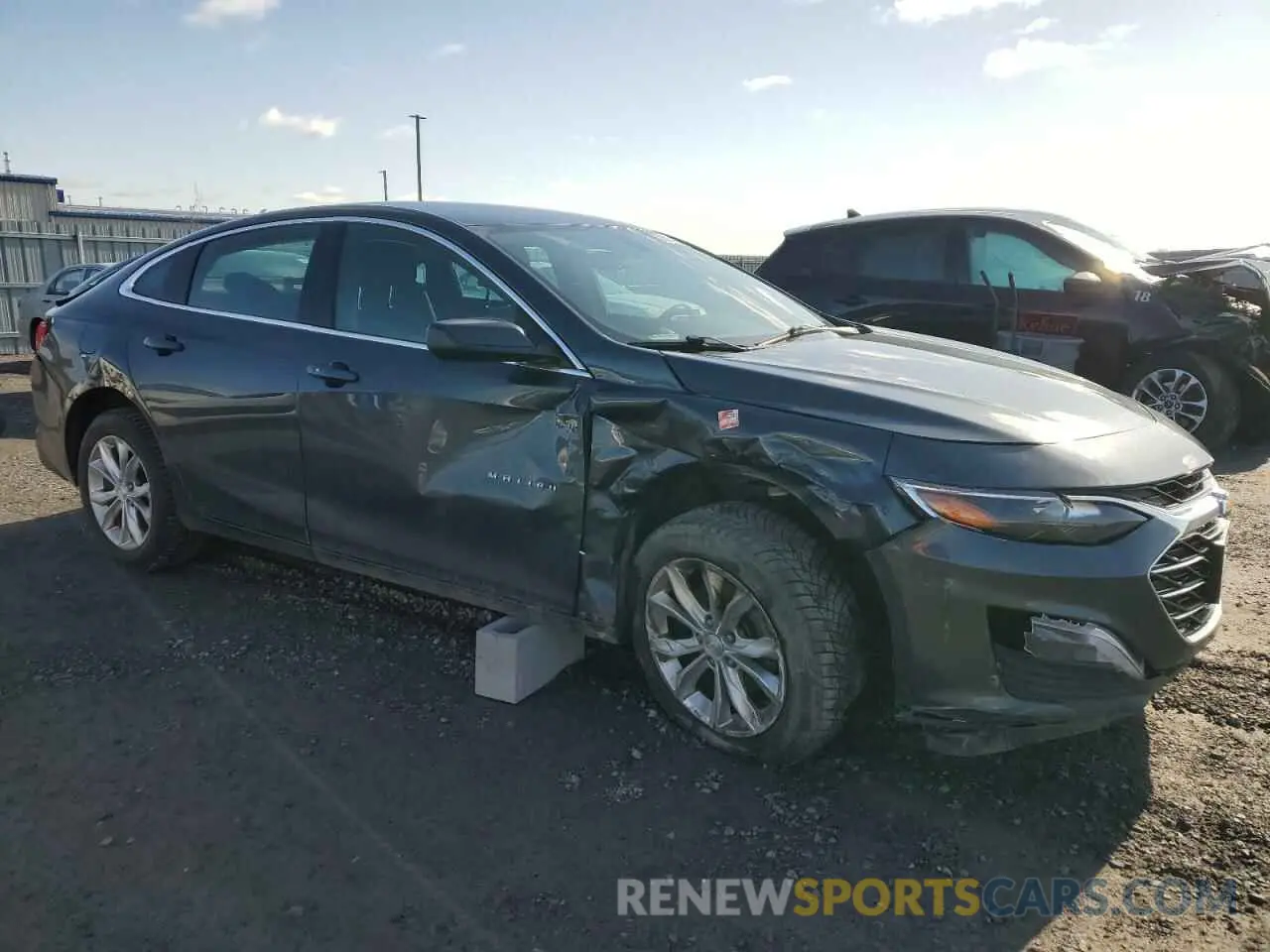 4 Photograph of a damaged car 1G1ZD5ST7KF197841 CHEVROLET MALIBU 2019
