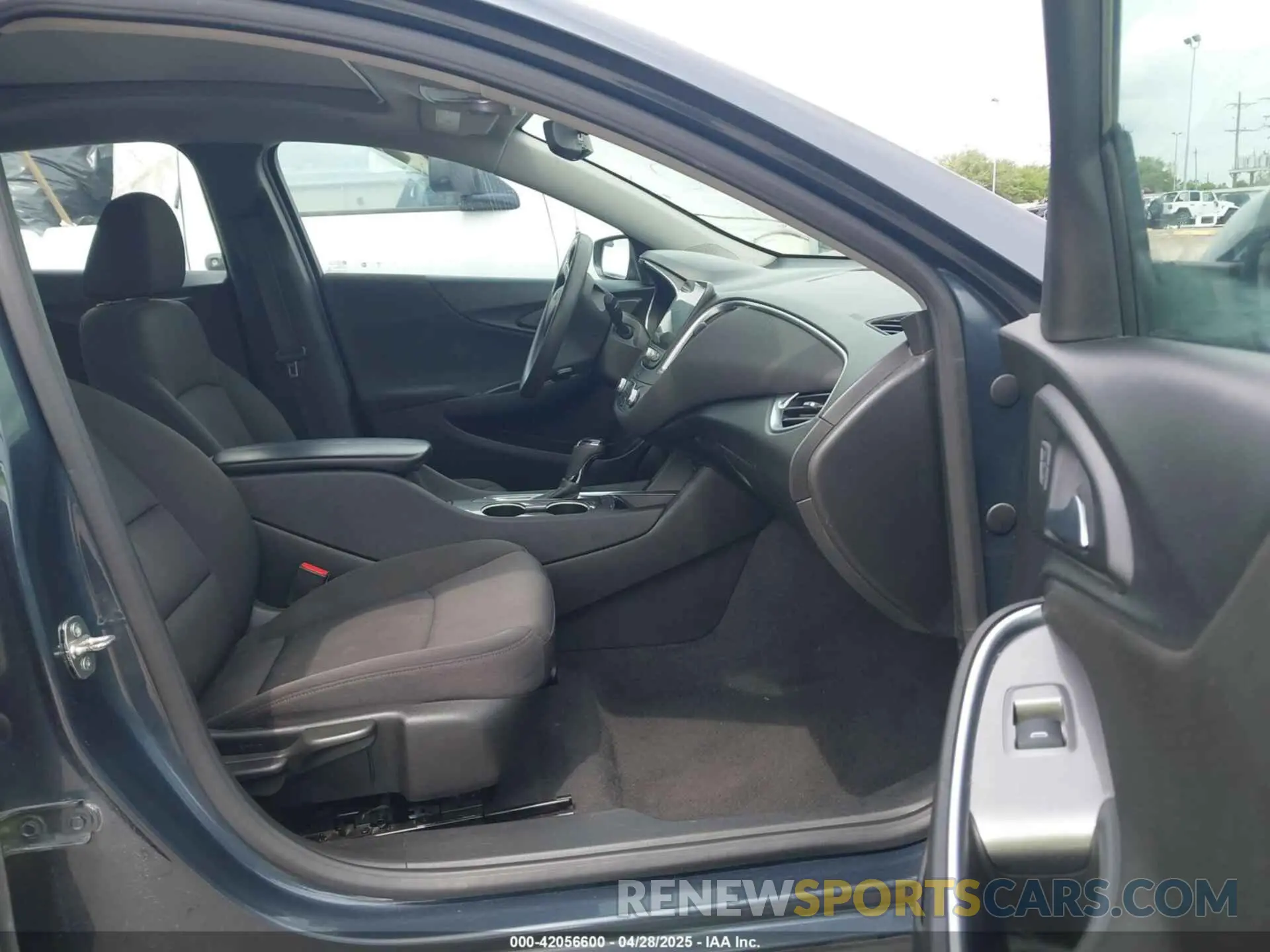 5 Photograph of a damaged car 1G1ZD5ST8KF107709 CHEVROLET MALIBU 2019