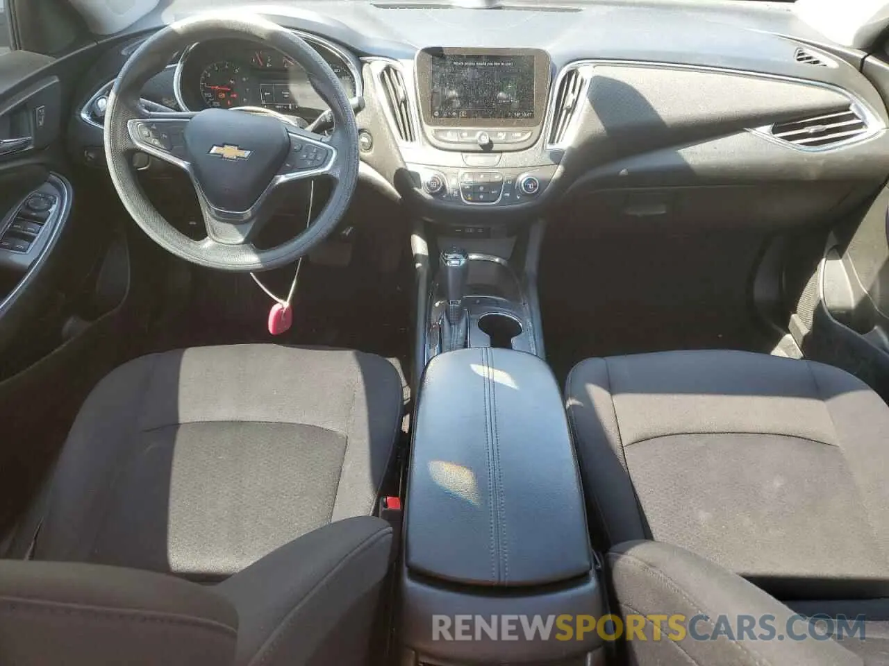 8 Photograph of a damaged car 1G1ZD5ST8KF110853 CHEVROLET MALIBU 2019