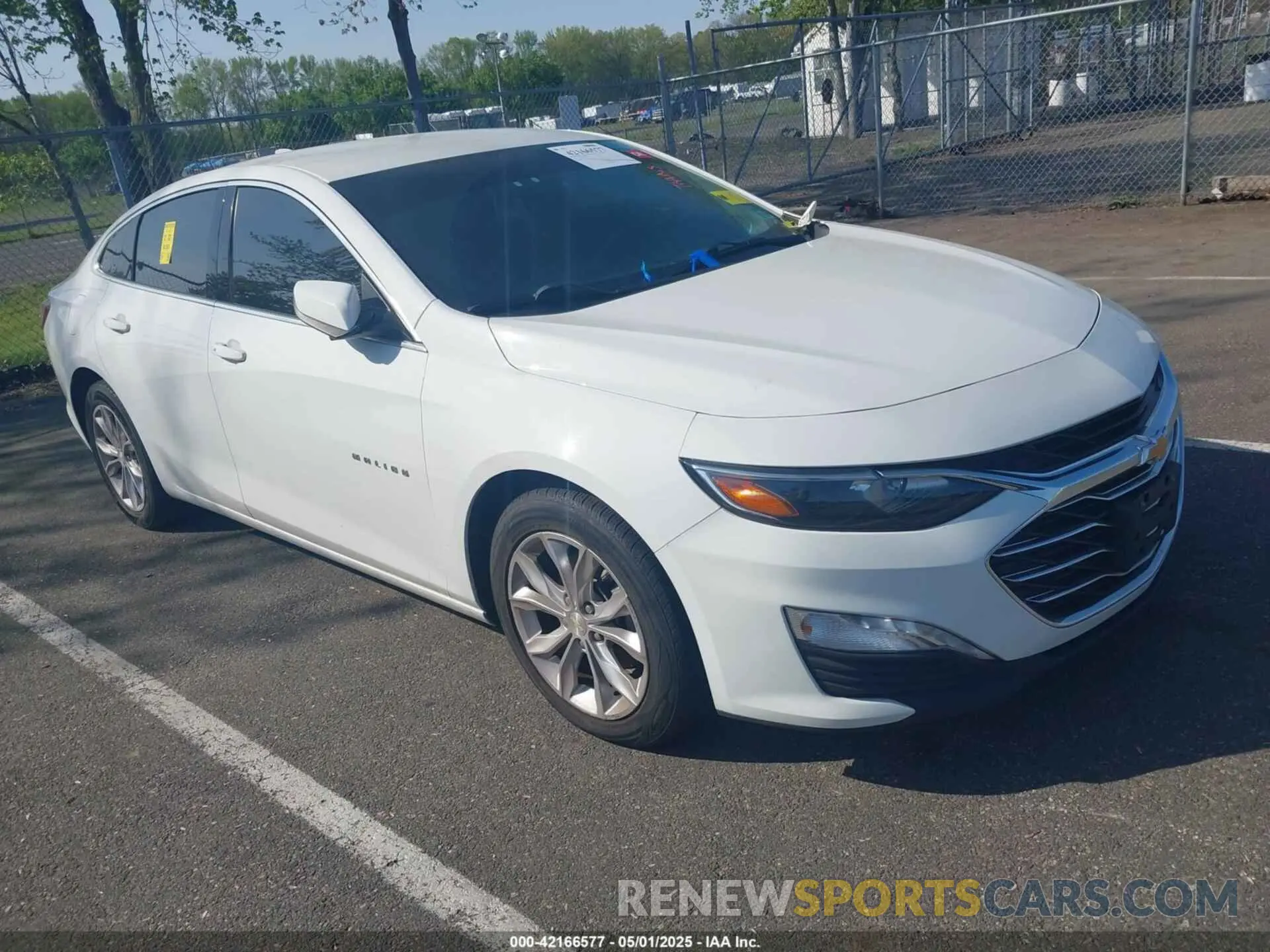 1 Photograph of a damaged car 1G1ZD5ST8KF113767 CHEVROLET MALIBU 2019