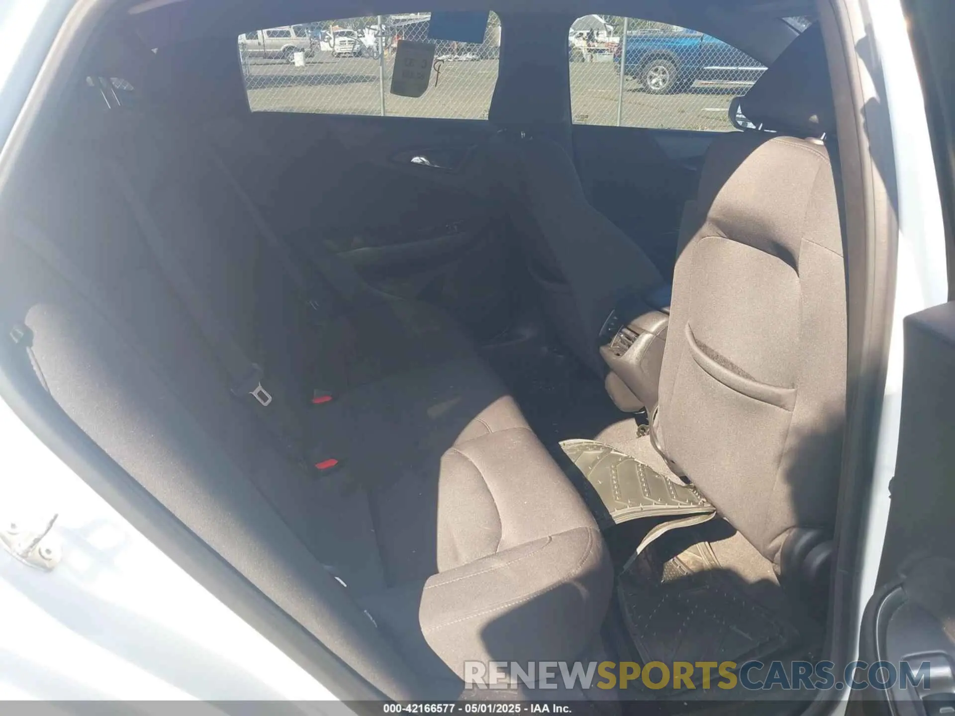 8 Photograph of a damaged car 1G1ZD5ST8KF113767 CHEVROLET MALIBU 2019