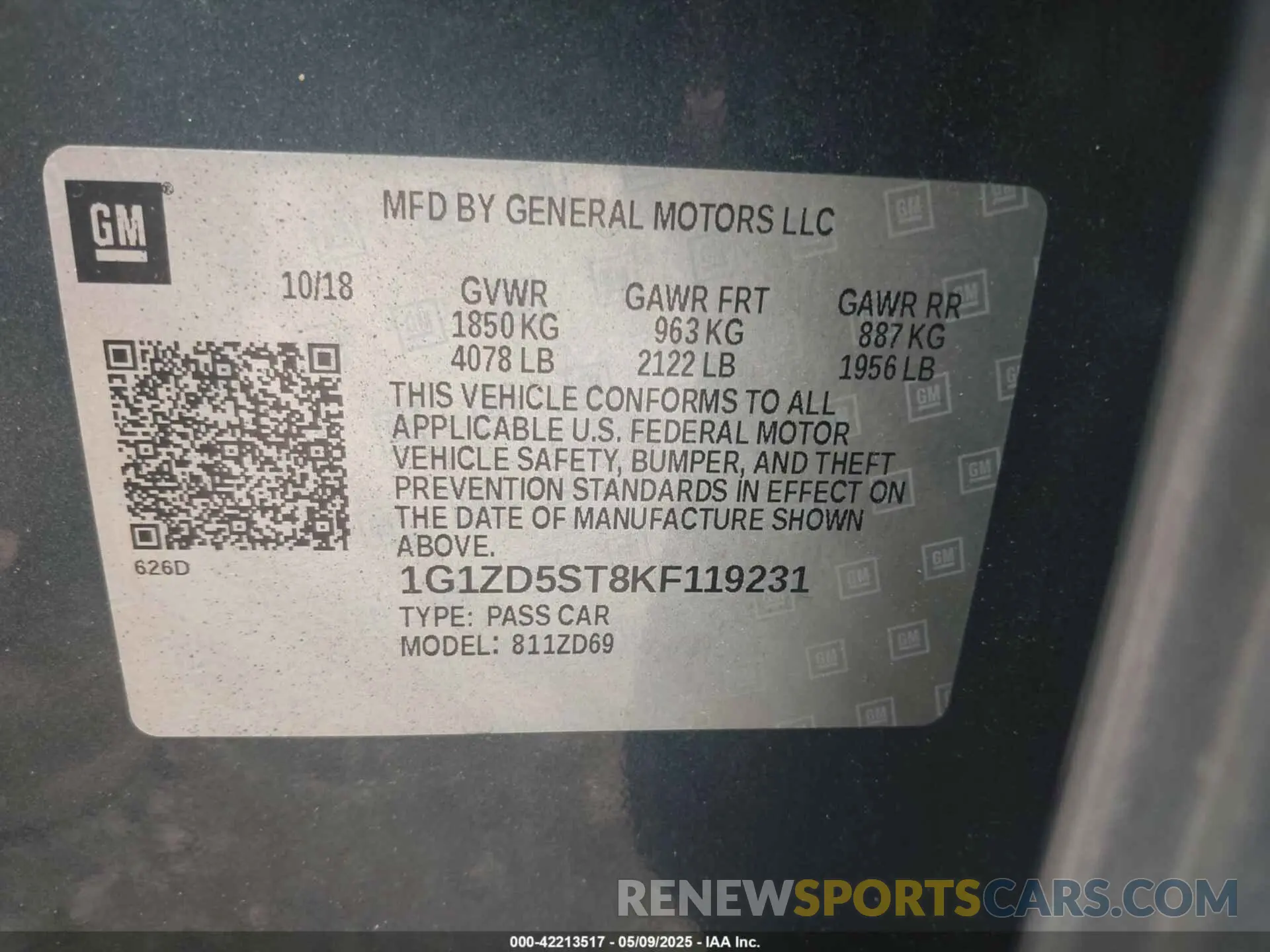 9 Photograph of a damaged car 1G1ZD5ST8KF119231 CHEVROLET MALIBU 2019