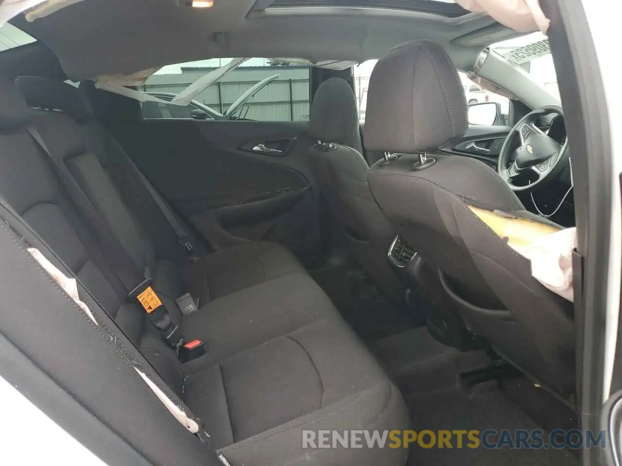 10 Photograph of a damaged car 1G1ZD5ST8KF126065 CHEVROLET MALIBU 2019