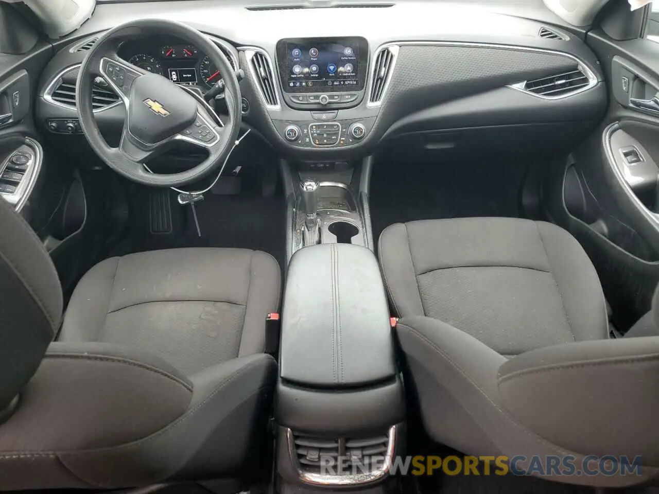 8 Photograph of a damaged car 1G1ZD5ST8KF126065 CHEVROLET MALIBU 2019