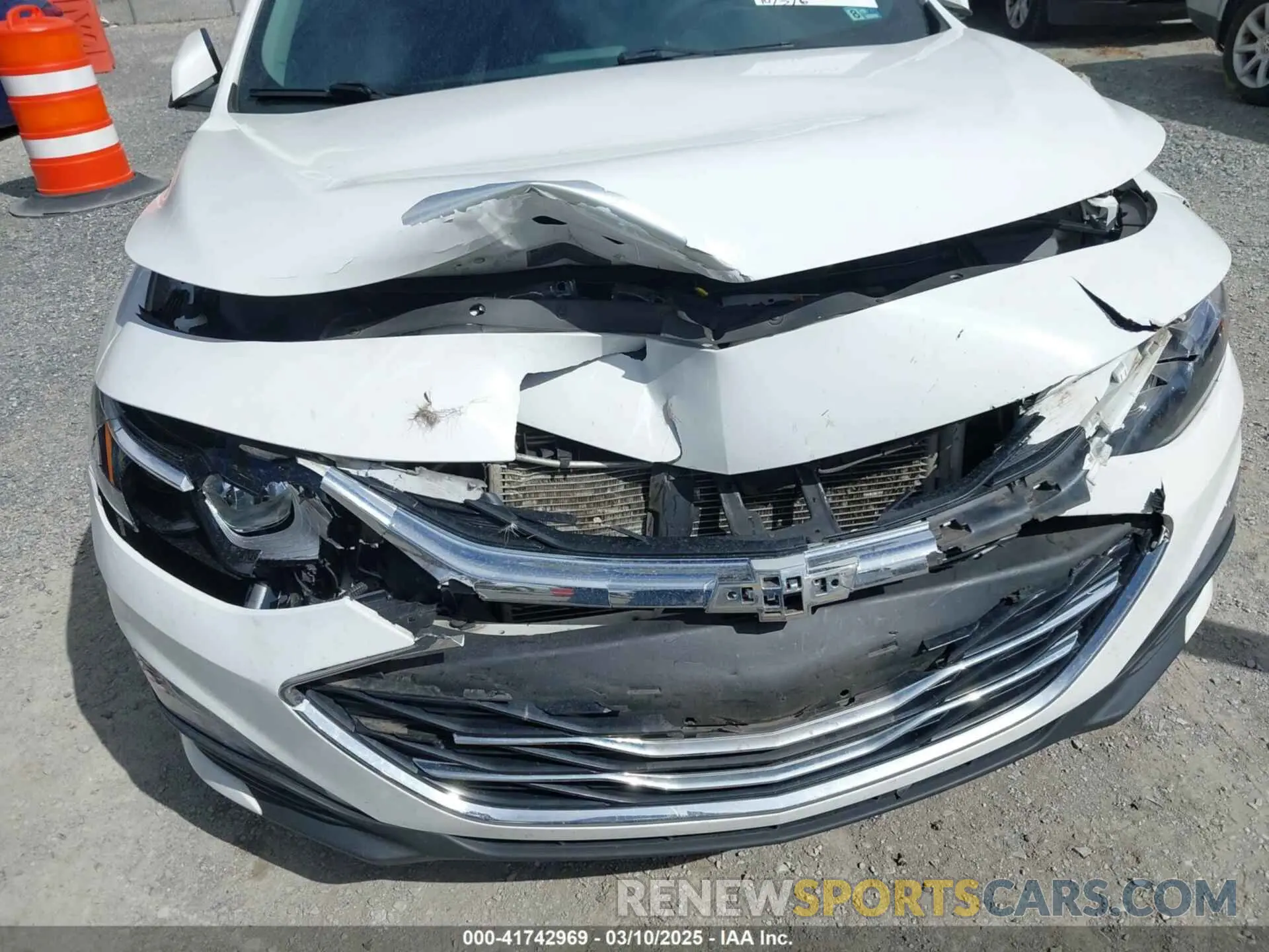 6 Photograph of a damaged car 1G1ZD5ST8KF155579 CHEVROLET MALIBU 2019
