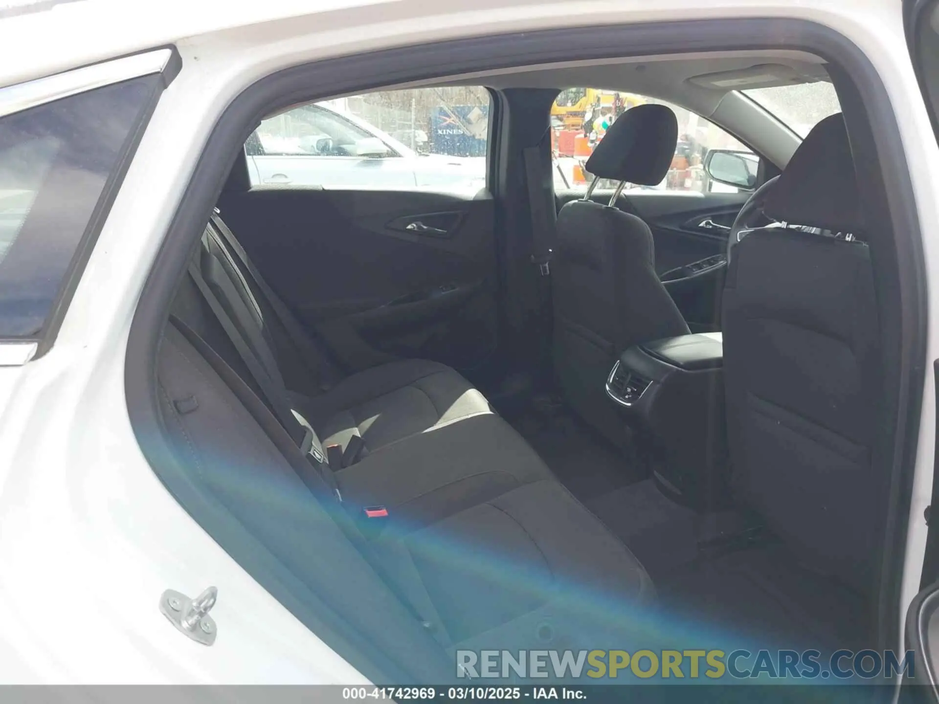 8 Photograph of a damaged car 1G1ZD5ST8KF155579 CHEVROLET MALIBU 2019