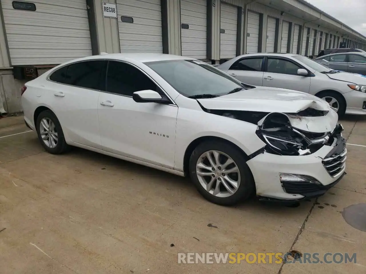 4 Photograph of a damaged car 1G1ZD5ST8KF159390 CHEVROLET MALIBU 2019