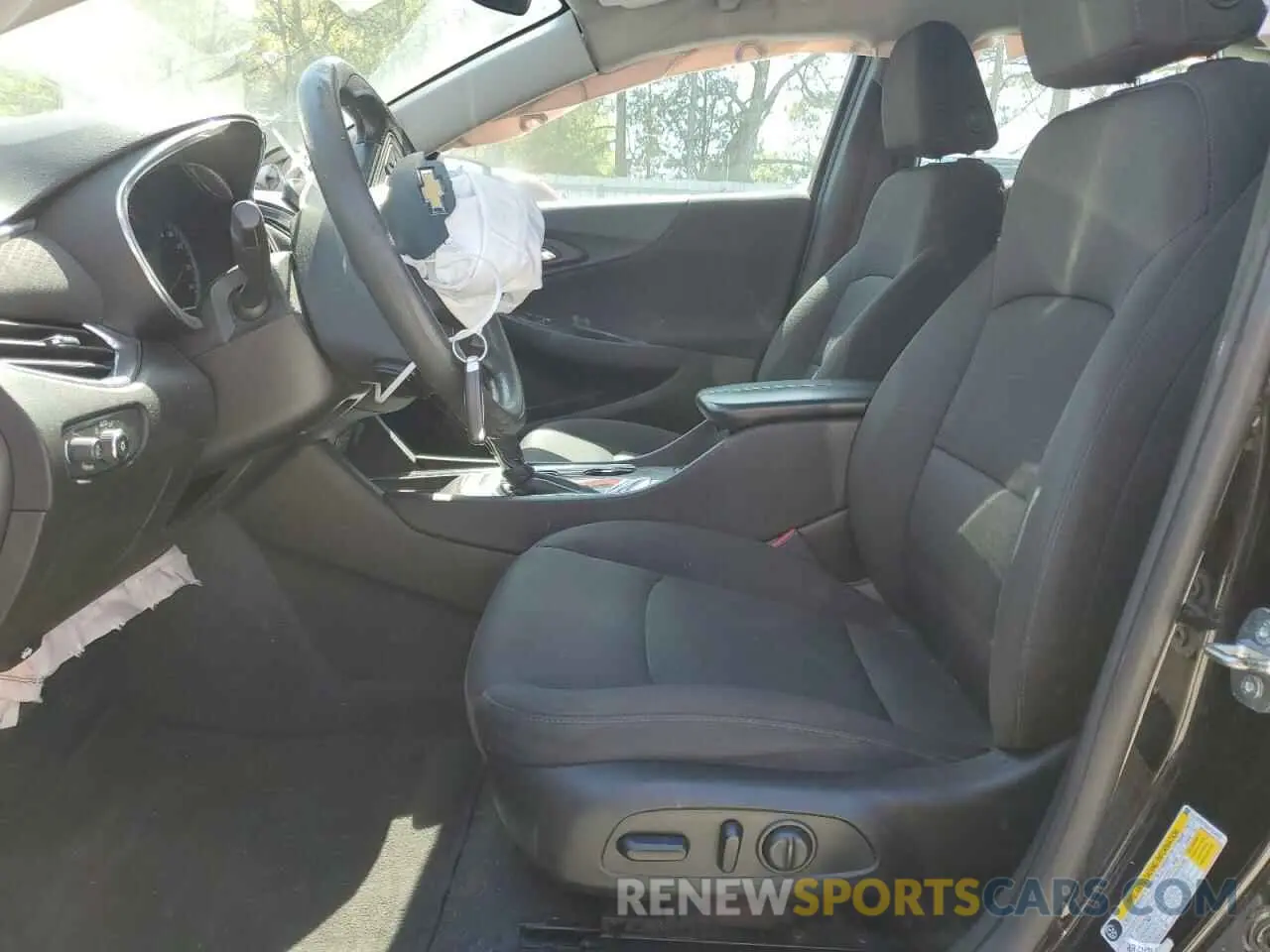 7 Photograph of a damaged car 1G1ZD5ST8KF164623 CHEVROLET MALIBU 2019