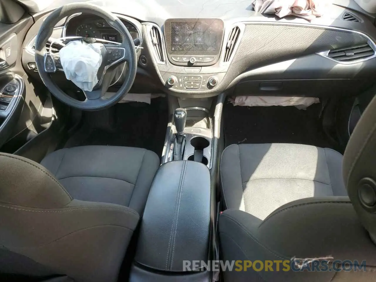 8 Photograph of a damaged car 1G1ZD5ST8KF164623 CHEVROLET MALIBU 2019