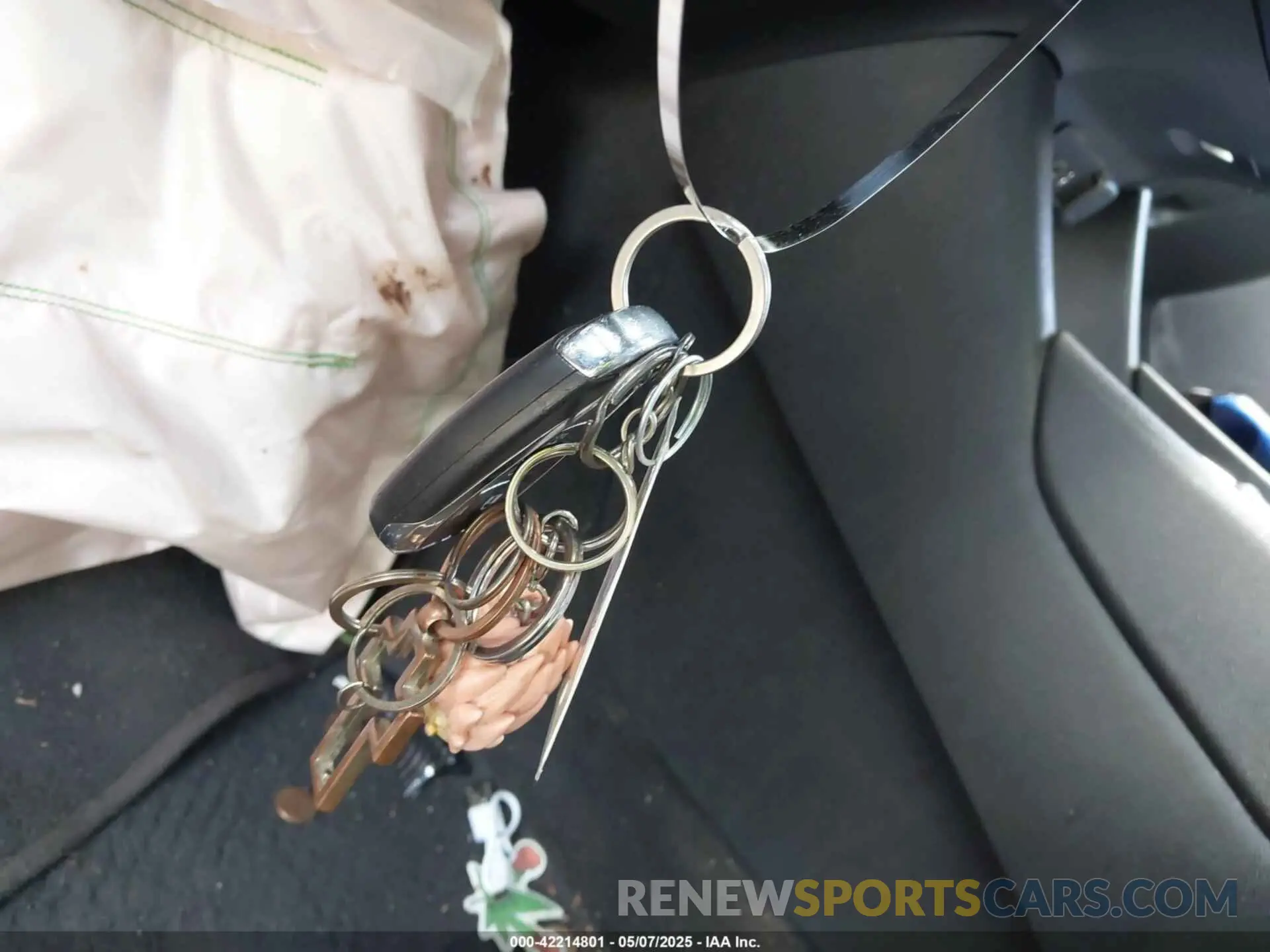 11 Photograph of a damaged car 1G1ZD5ST9KF113468 CHEVROLET MALIBU 2019