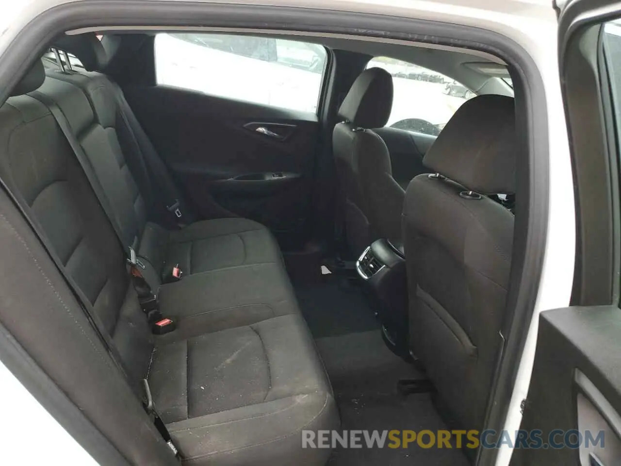 10 Photograph of a damaged car 1G1ZD5ST9KF124678 CHEVROLET MALIBU 2019