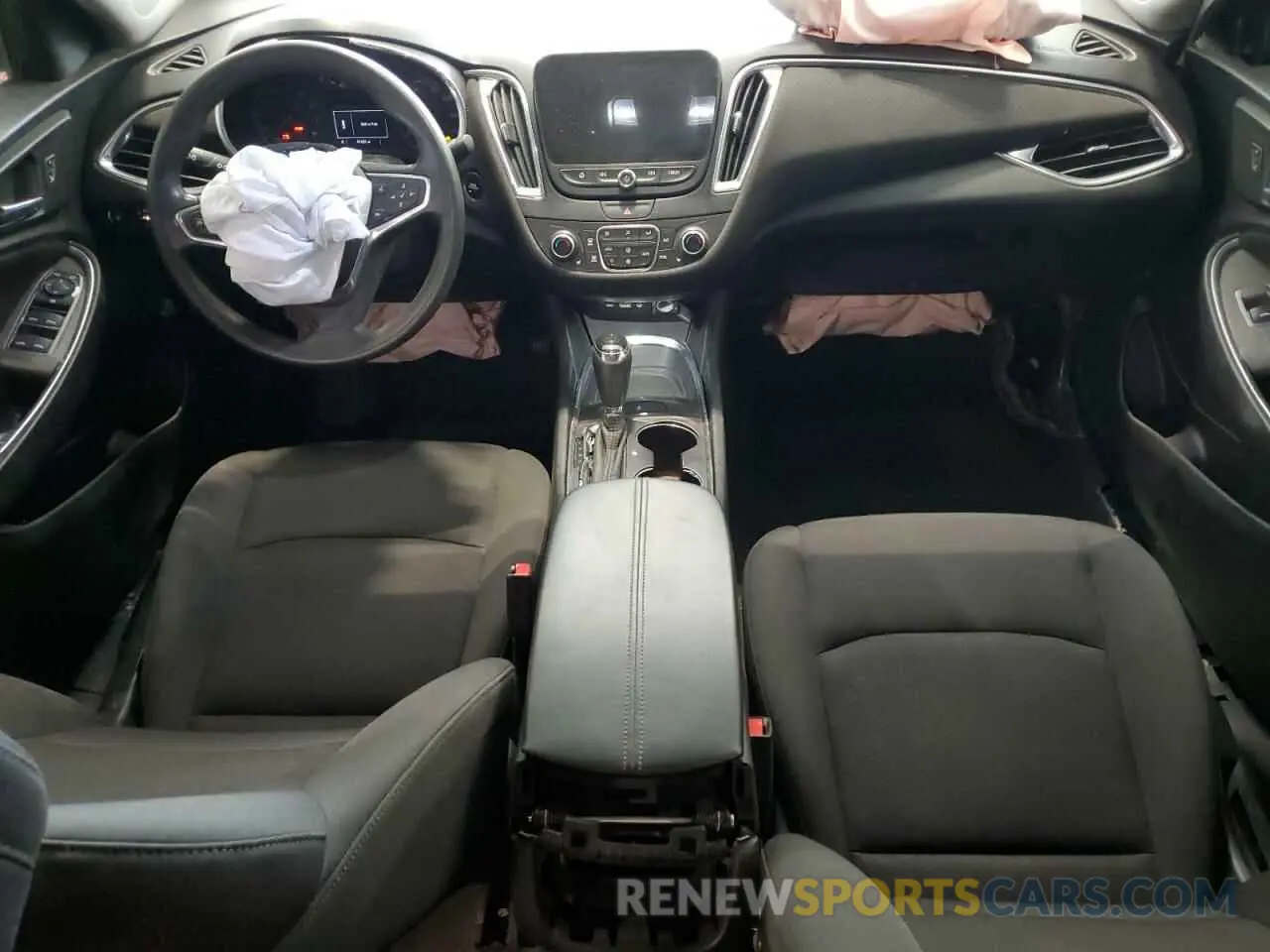8 Photograph of a damaged car 1G1ZD5ST9KF134756 CHEVROLET MALIBU 2019