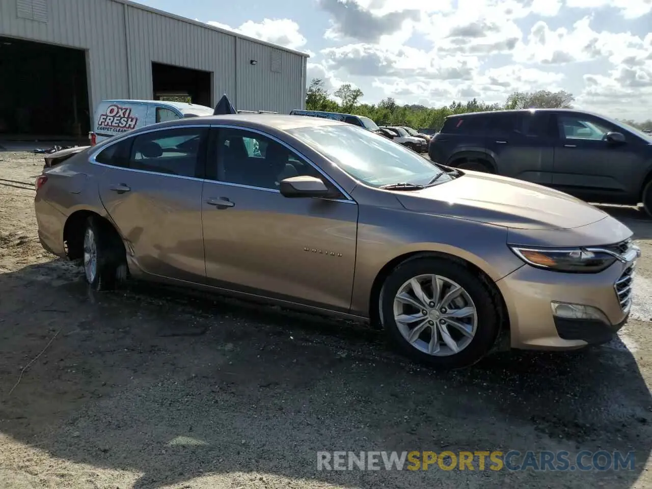4 Photograph of a damaged car 1G1ZD5ST9KF136460 CHEVROLET MALIBU 2019