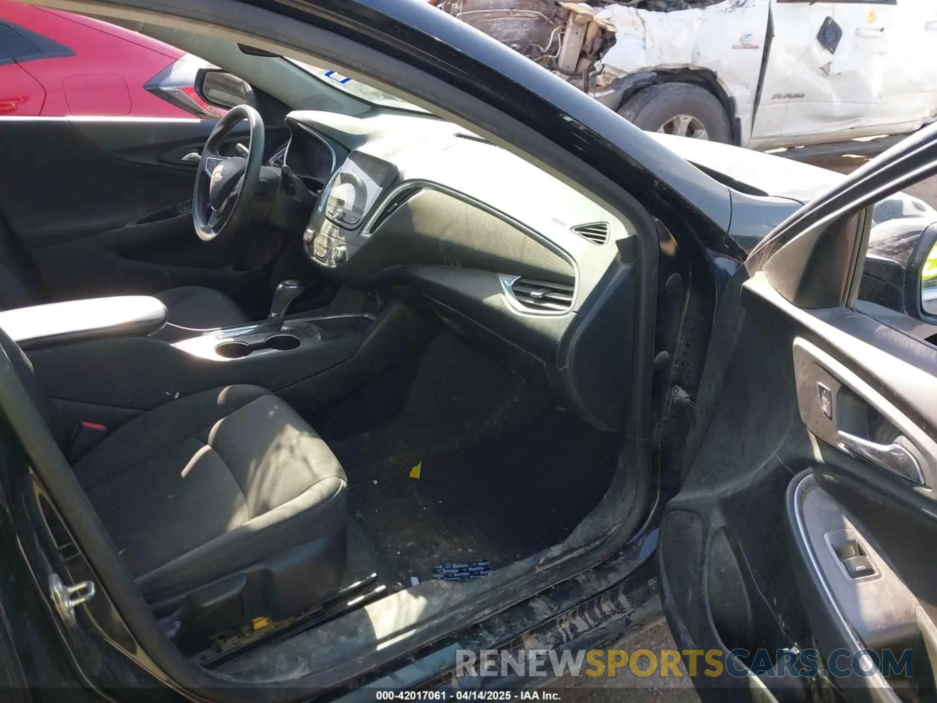 5 Photograph of a damaged car 1G1ZD5ST9KF145658 CHEVROLET MALIBU 2019