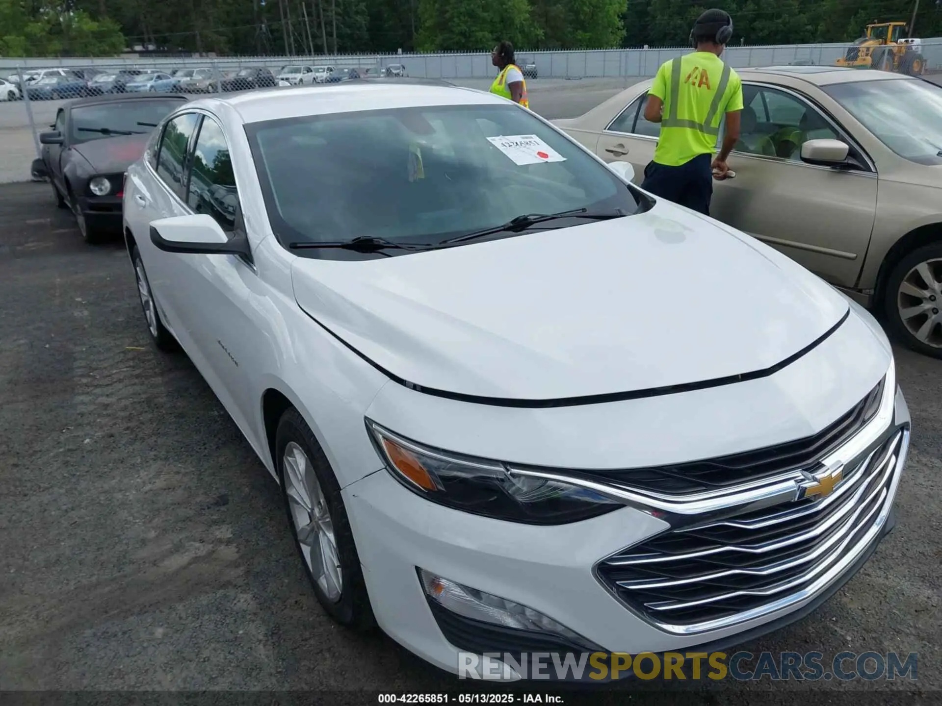 1 Photograph of a damaged car 1G1ZD5ST9KF162251 CHEVROLET MALIBU 2019