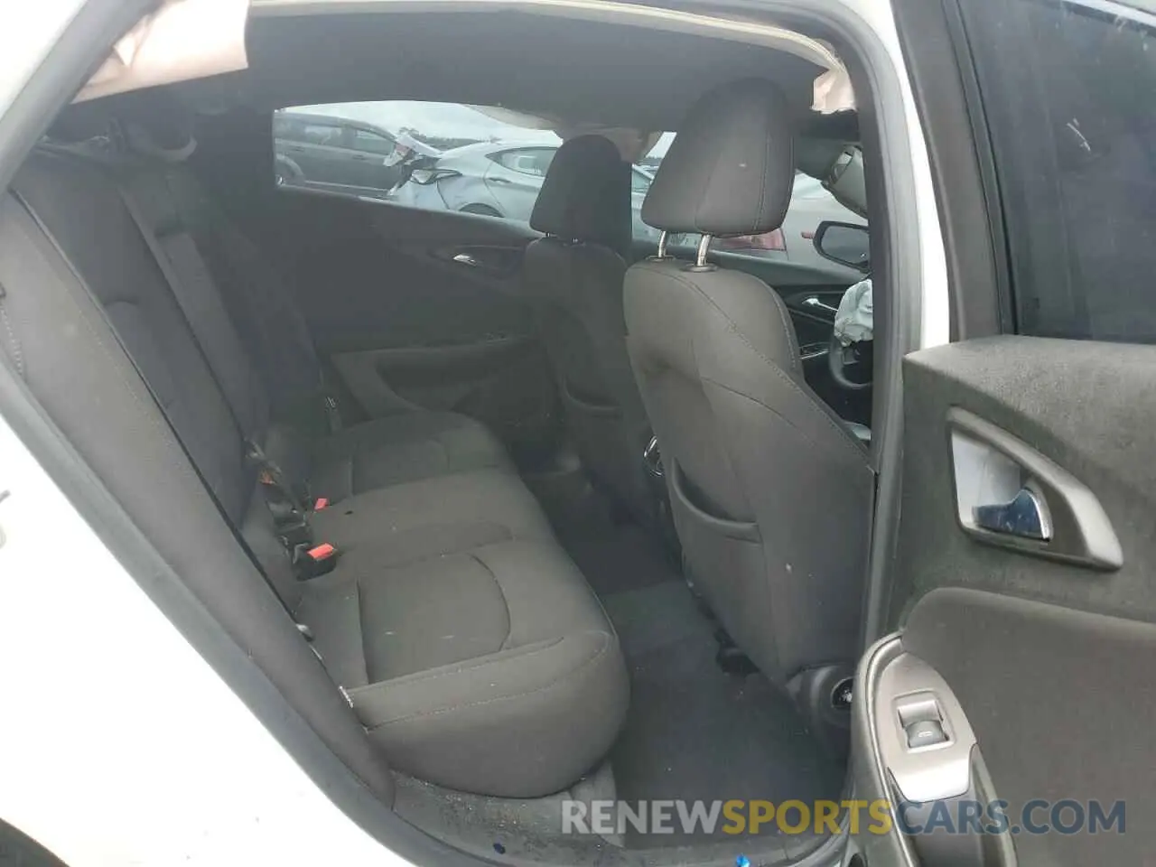 10 Photograph of a damaged car 1G1ZD5ST9KF165148 CHEVROLET MALIBU 2019