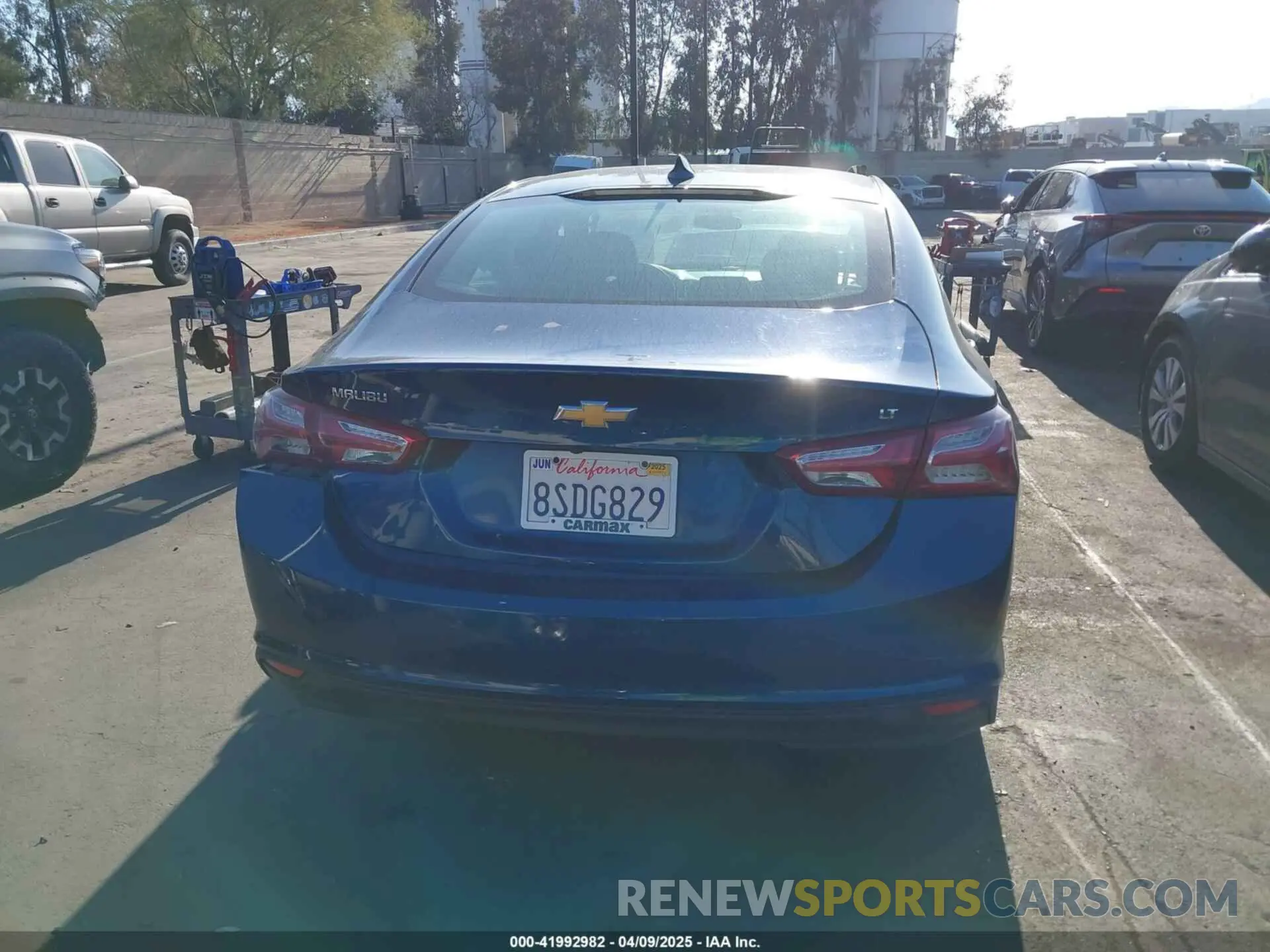16 Photograph of a damaged car 1G1ZD5ST9KF165473 CHEVROLET MALIBU 2019