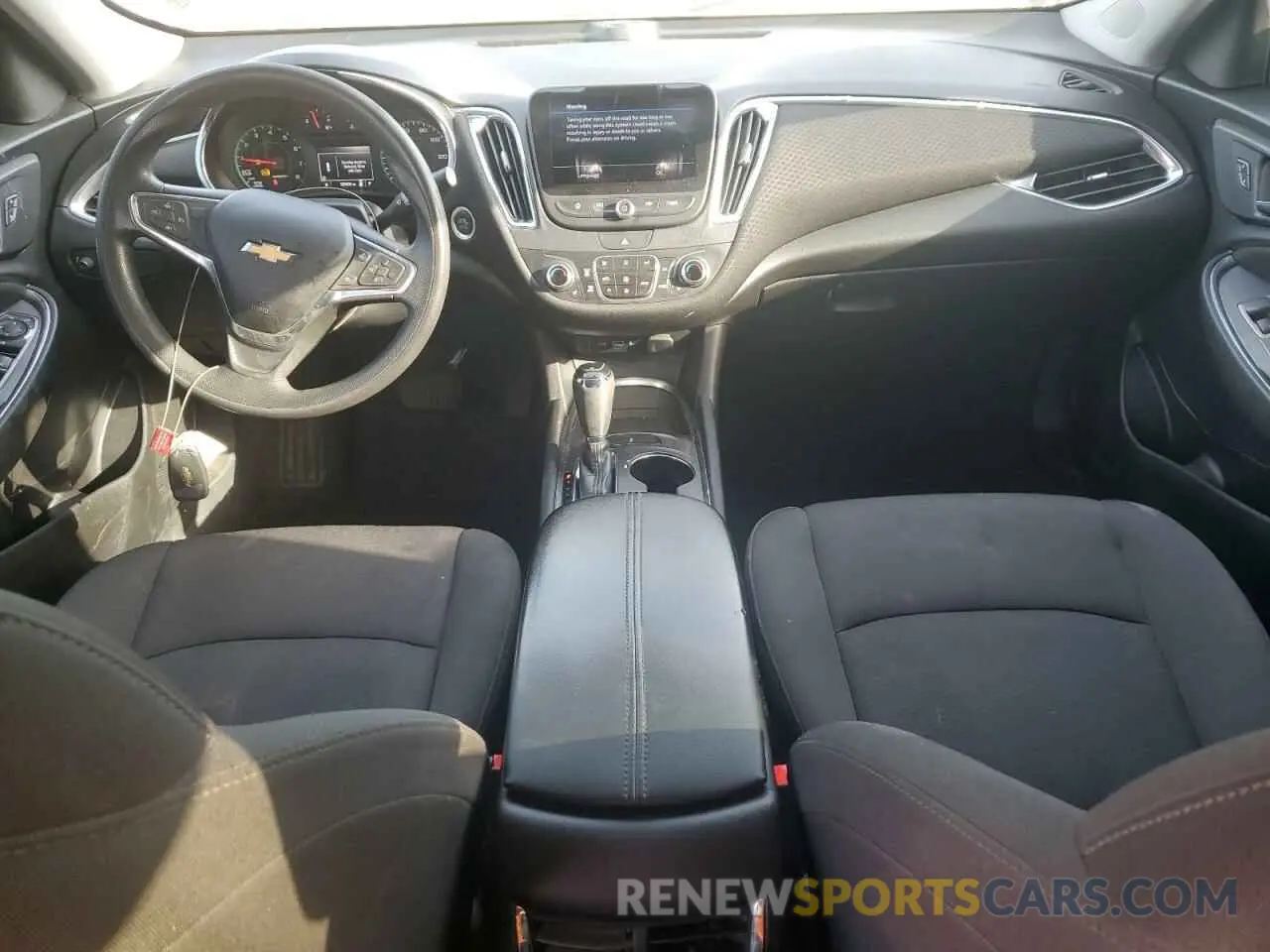 8 Photograph of a damaged car 1G1ZD5ST9KF166669 CHEVROLET MALIBU 2019