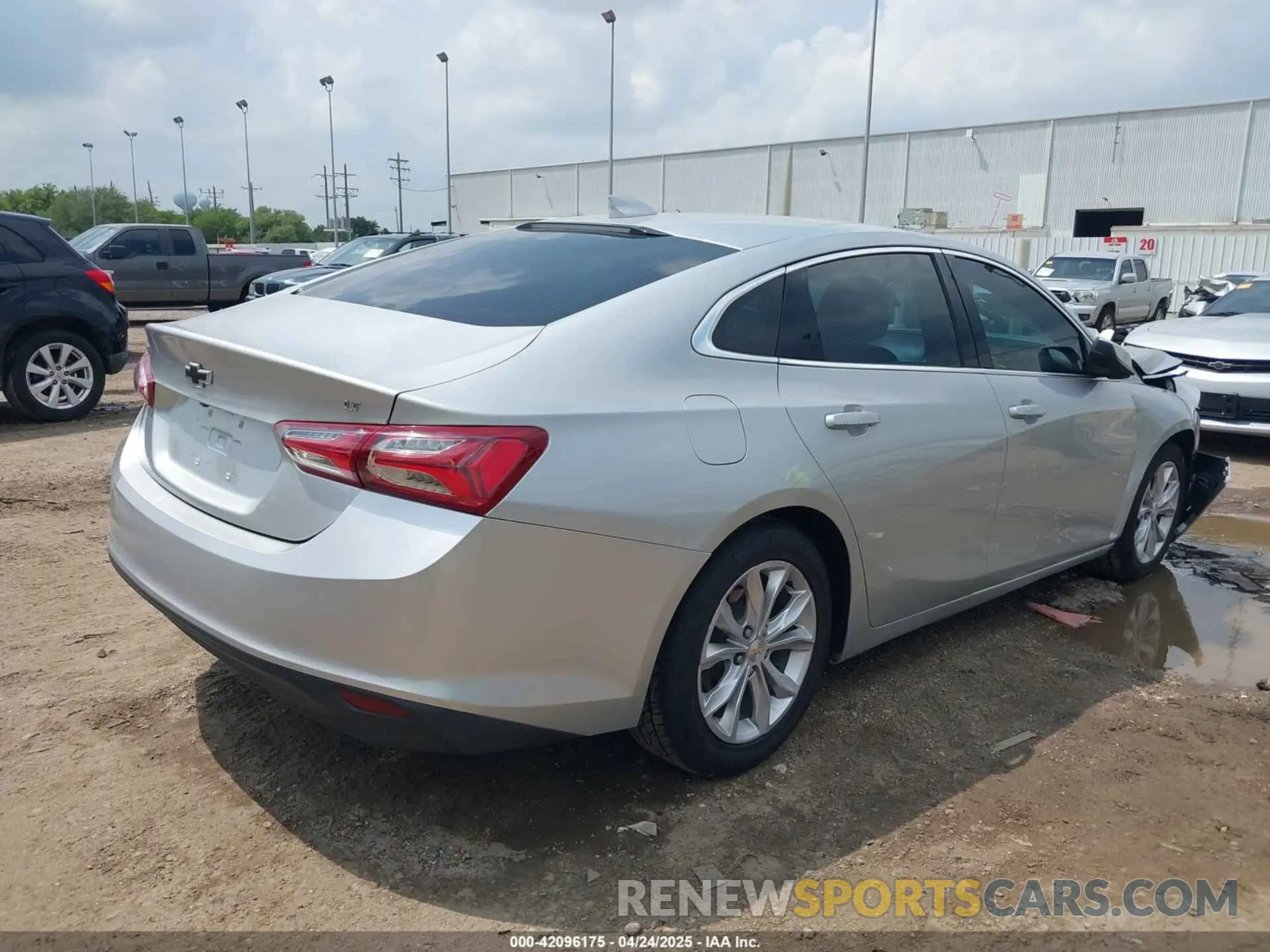 4 Photograph of a damaged car 1G1ZD5ST9KF171600 CHEVROLET MALIBU 2019