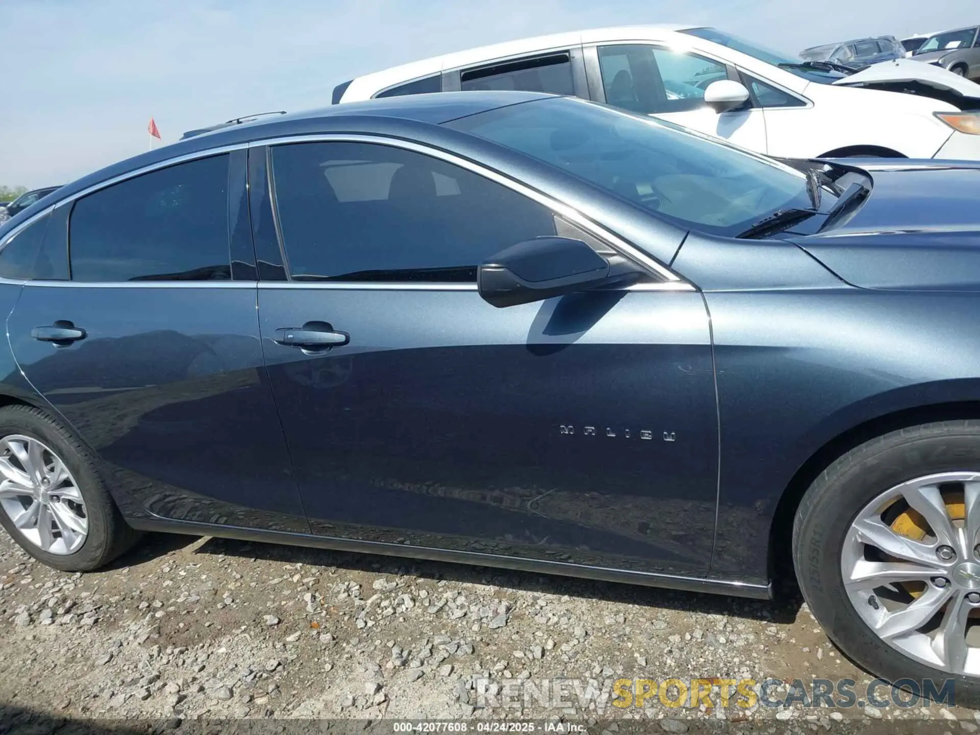 13 Photograph of a damaged car 1G1ZD5STXKF135950 CHEVROLET MALIBU 2019