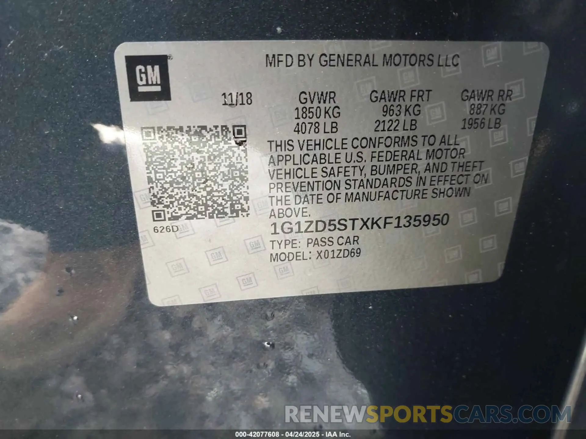 9 Photograph of a damaged car 1G1ZD5STXKF135950 CHEVROLET MALIBU 2019