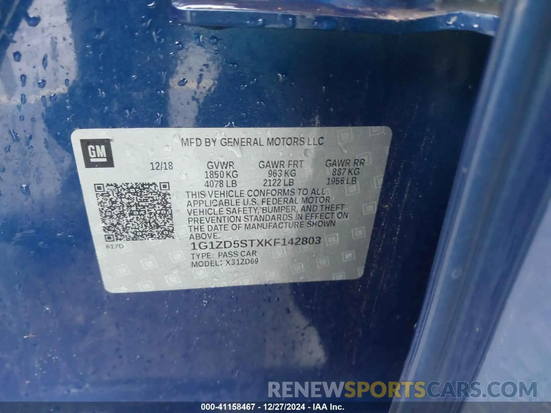 9 Photograph of a damaged car 1G1ZD5STXKF142803 CHEVROLET MALIBU 2019